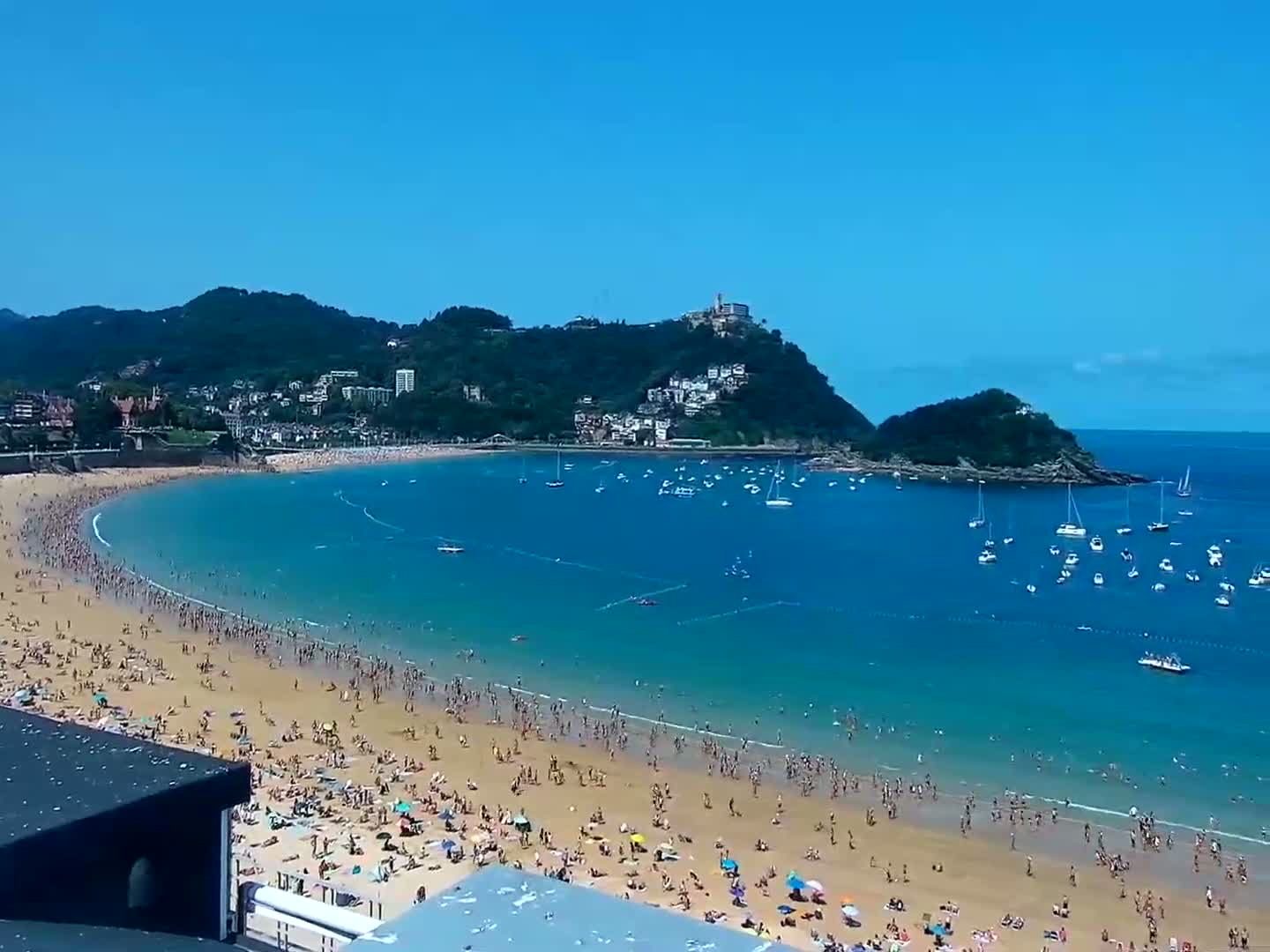 San Sebastian, Playa La Concha Beach Live Cam - Gipuzkoa, Basque, Spain