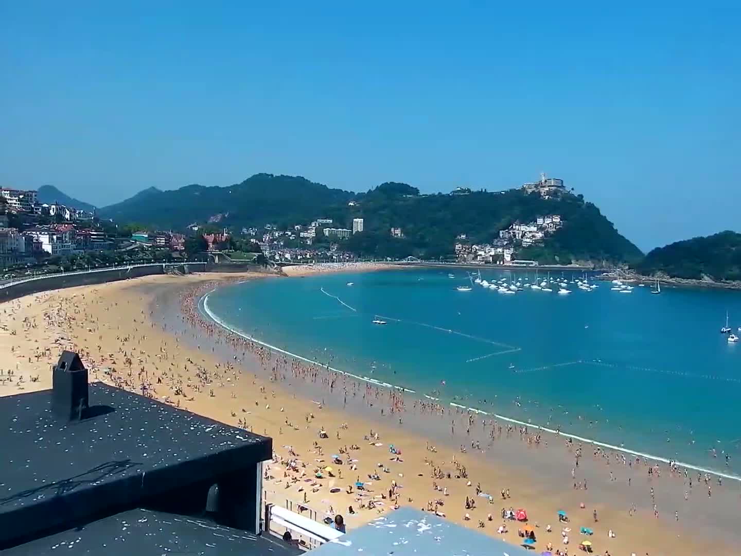 San Sebastian, Playa La Concha Beach Live Cam - Gipuzkoa, Basque, Spain