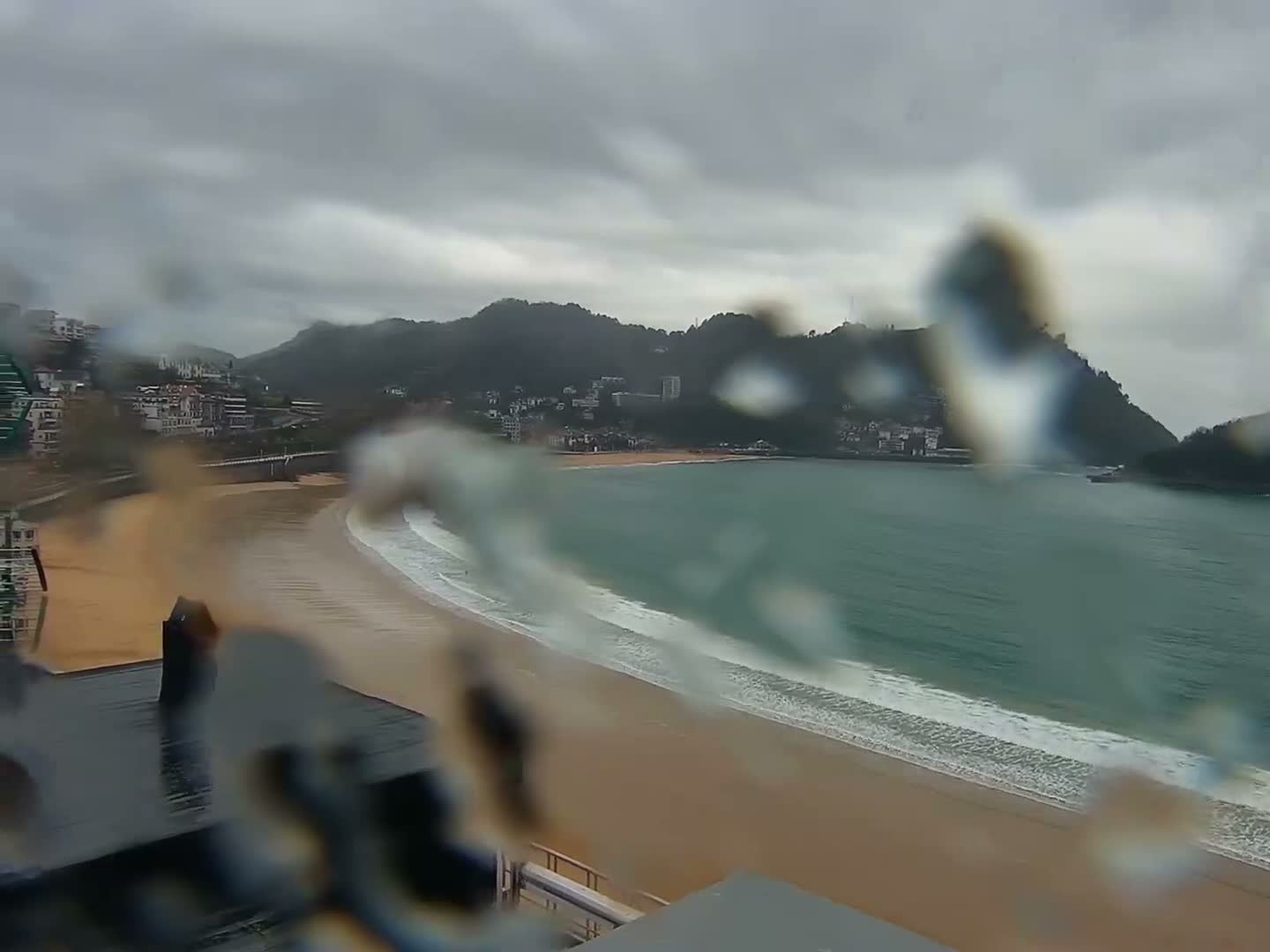 San Sebastian, Playa La Concha Beach Live Cam - Gipuzkoa, Basque, Spain