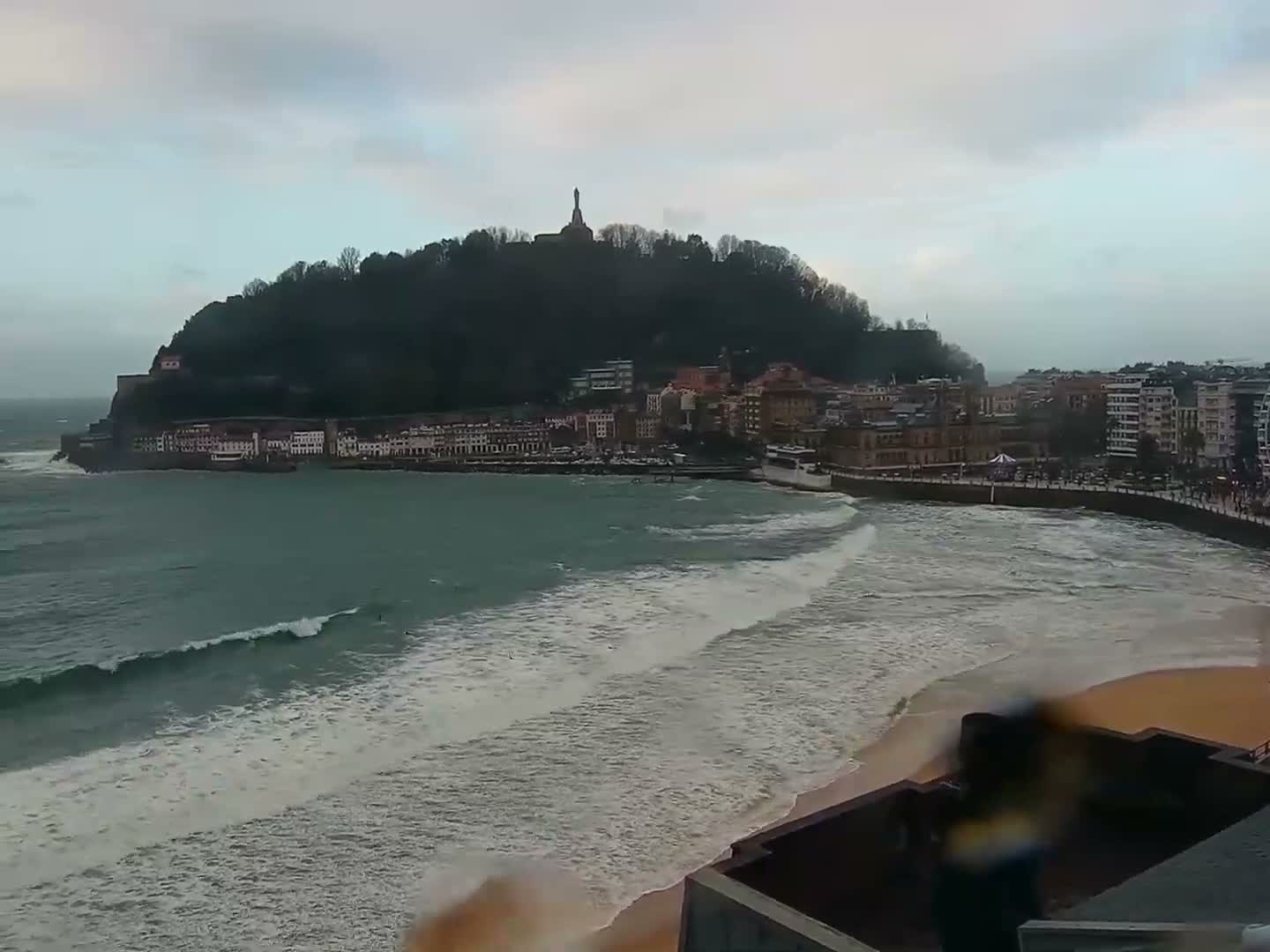 San Sebastian, Playa La Concha Beach Live Cam - Gipuzkoa, Basque, Spain