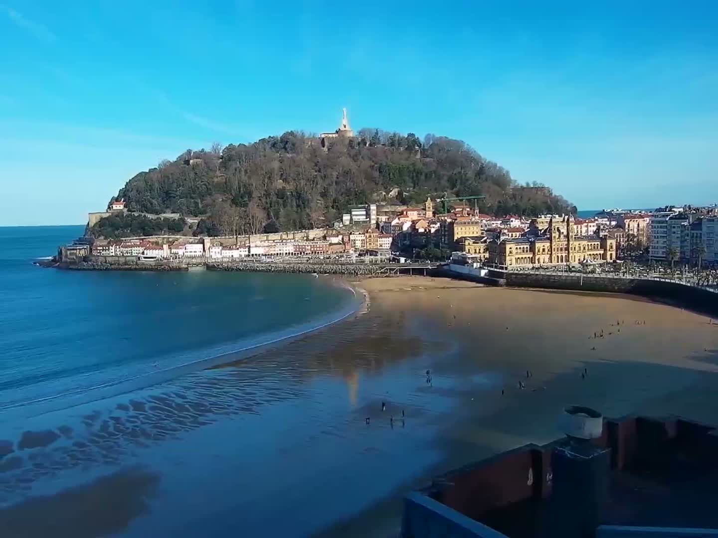 San Sebastian, Playa La Concha Beach Live Cam - Gipuzkoa, Basque, Spain