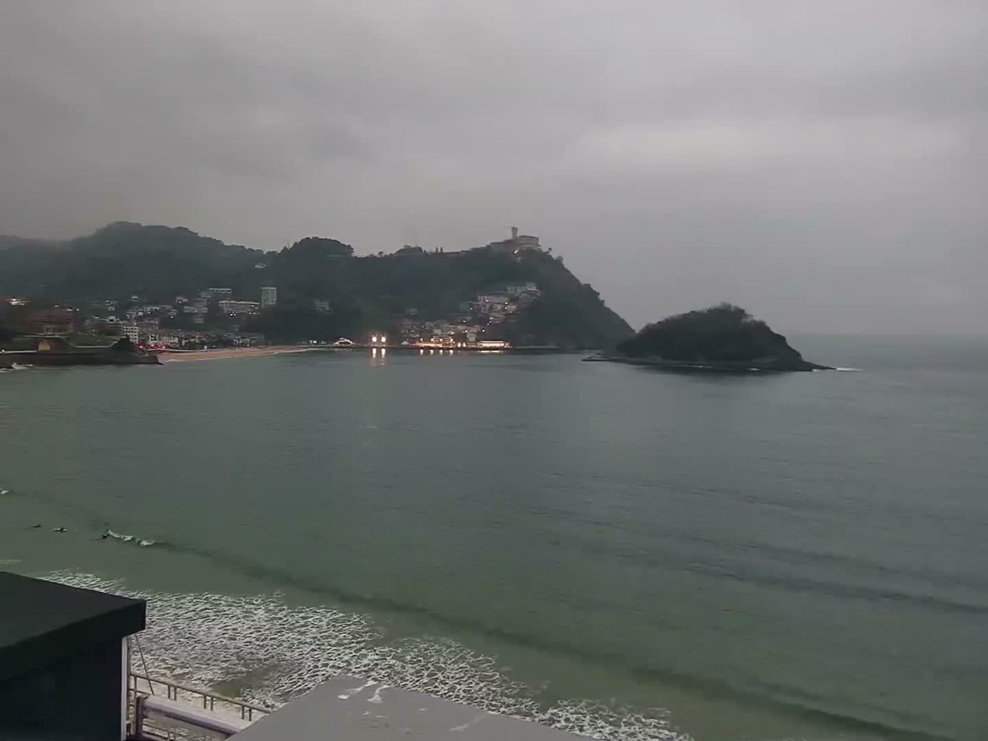 San Sebastian, Playa La Concha Beach Live Cam - Gipuzkoa, Basque, Spain