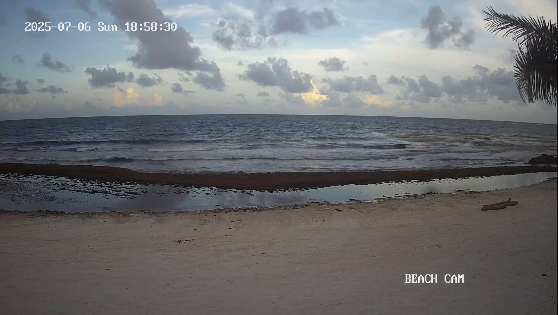 Yucatan, Playa de Tulum Beach Live Cam - Tulum,  Quintana Roo, Mexico