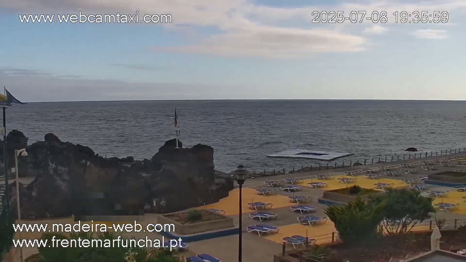 Sao Martinho, Praia da Ponta Gorda Coast Live Cam - Funchal, Madeira, Portugal