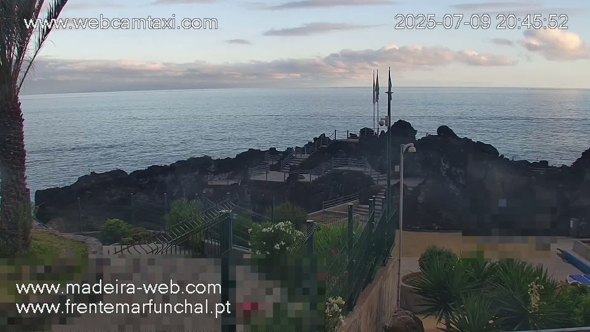 Sao Martinho, Praia da Ponta Gorda Coast Live Cam - Funchal, Madeira, Portugal