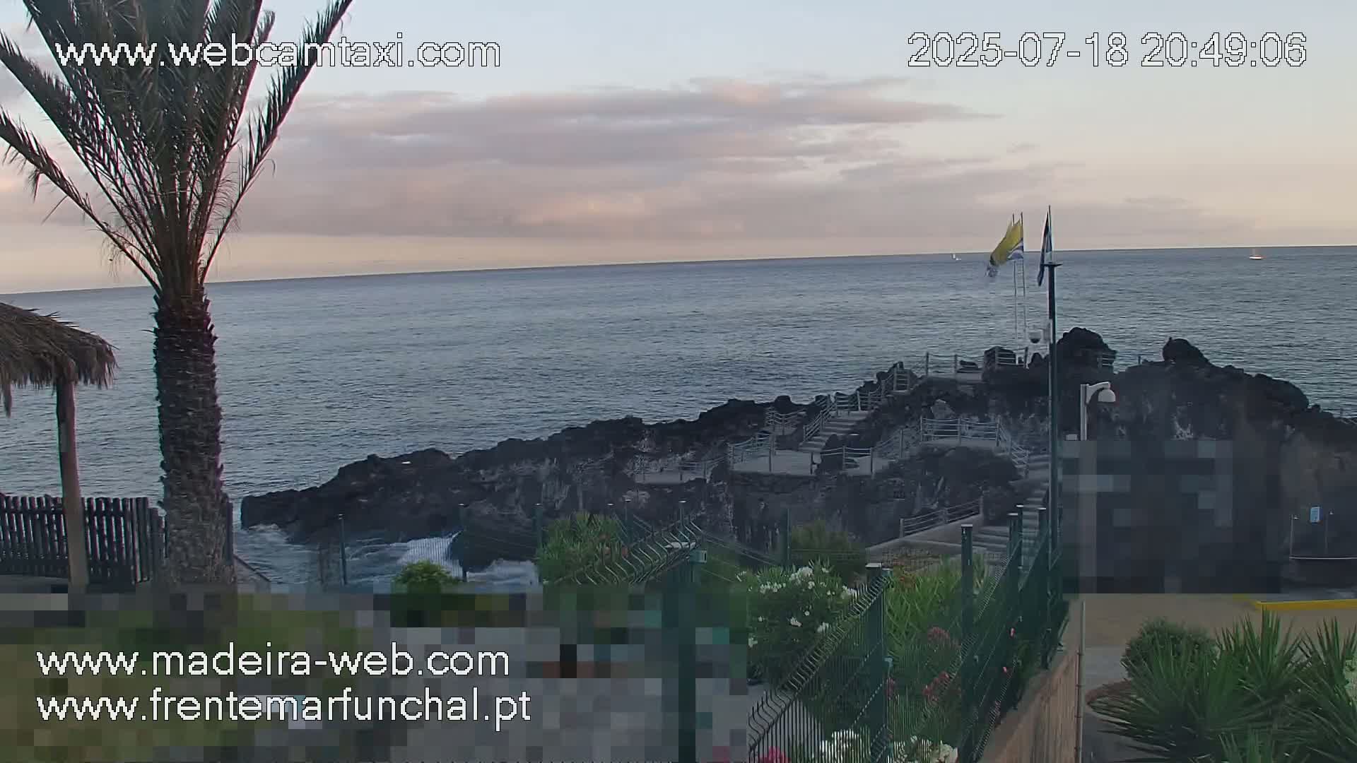 Sao Martinho, Praia da Ponta Gorda Coast Live Cam - Funchal, Madeira, Portugal