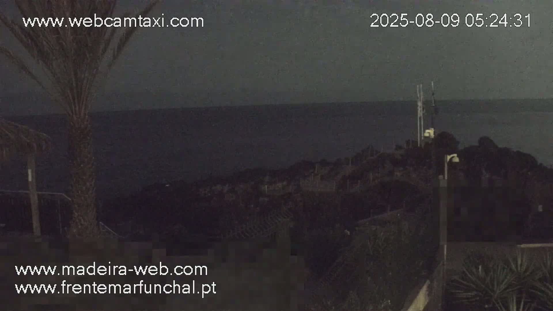 Sao Martinho, Praia da Ponta Gorda Coast Live Cam - Funchal, Madeira, Portugal