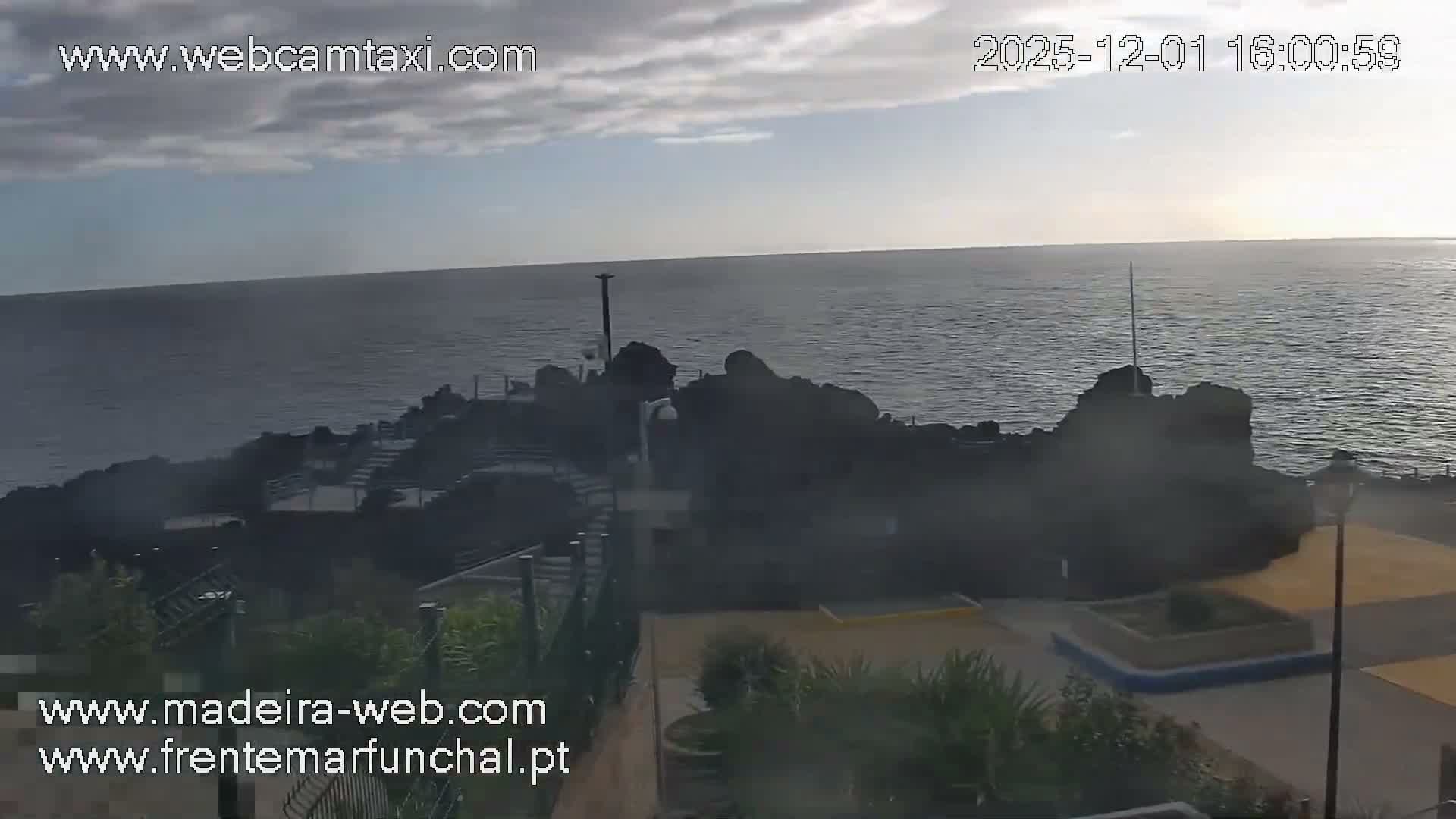 Sao Martinho, Praia da Ponta Gorda Coast Live Cam - Funchal, Madeira, Portugal