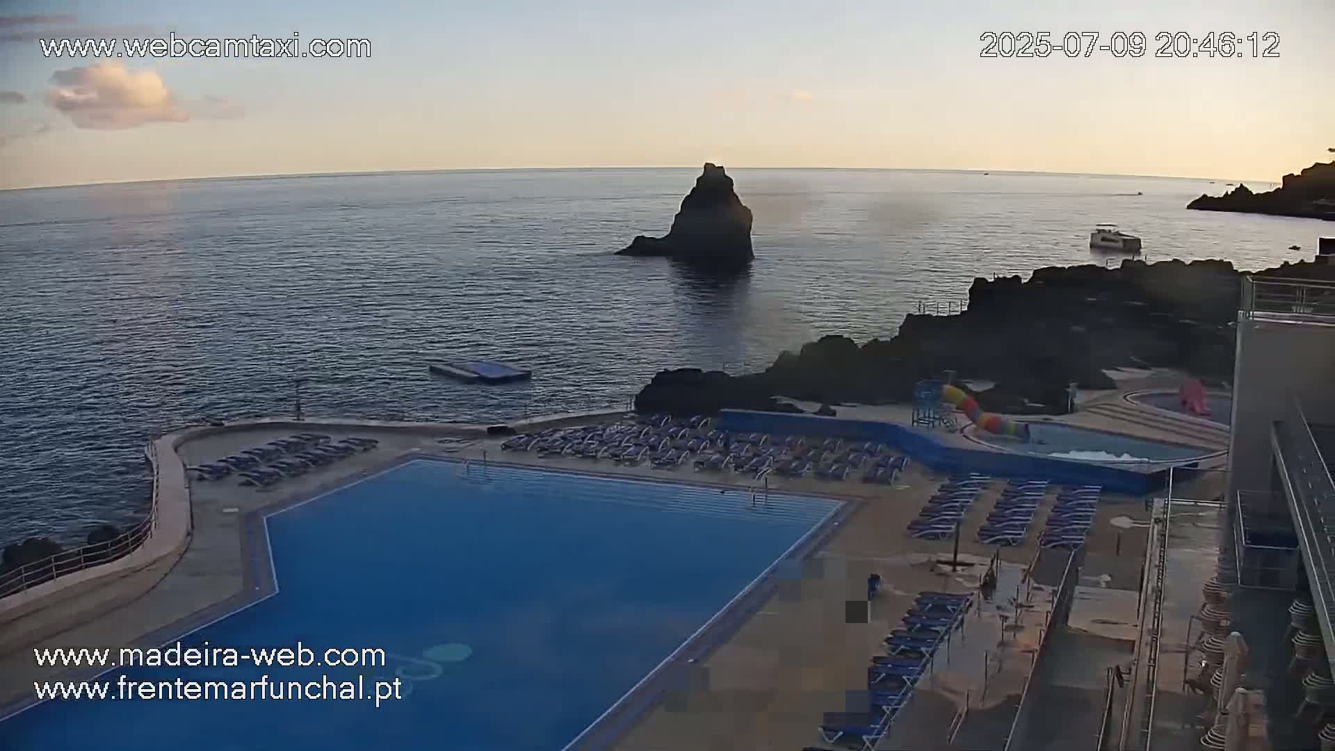Sao Martinho, Lido Bathing Pool Complex Live Cam -  Funchal, Madeira, Portugal