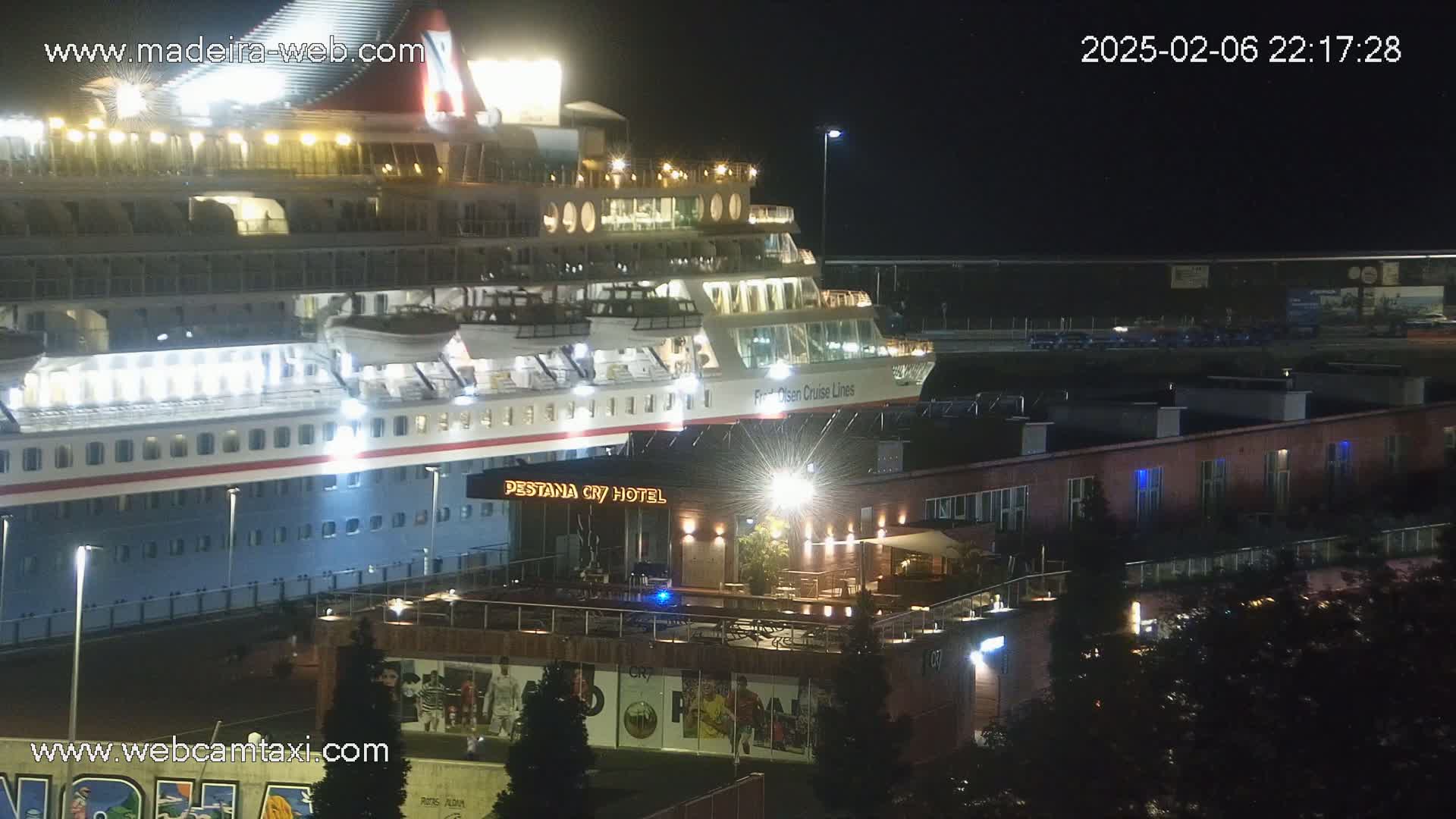 Funchal Marina & Coast Live Cam - Funchal, Madeira, Portugal