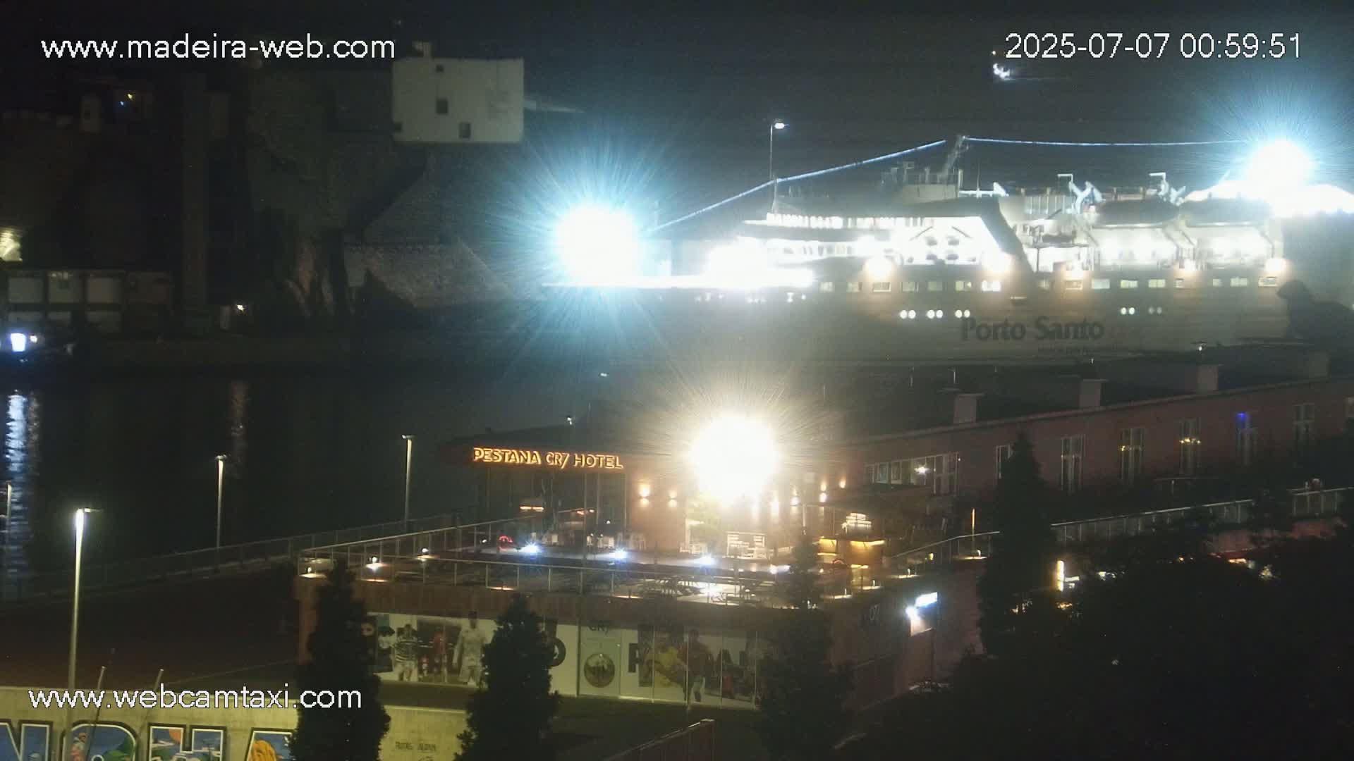Funchal Marina & Coast Live Cam - Funchal, Madeira, Portugal