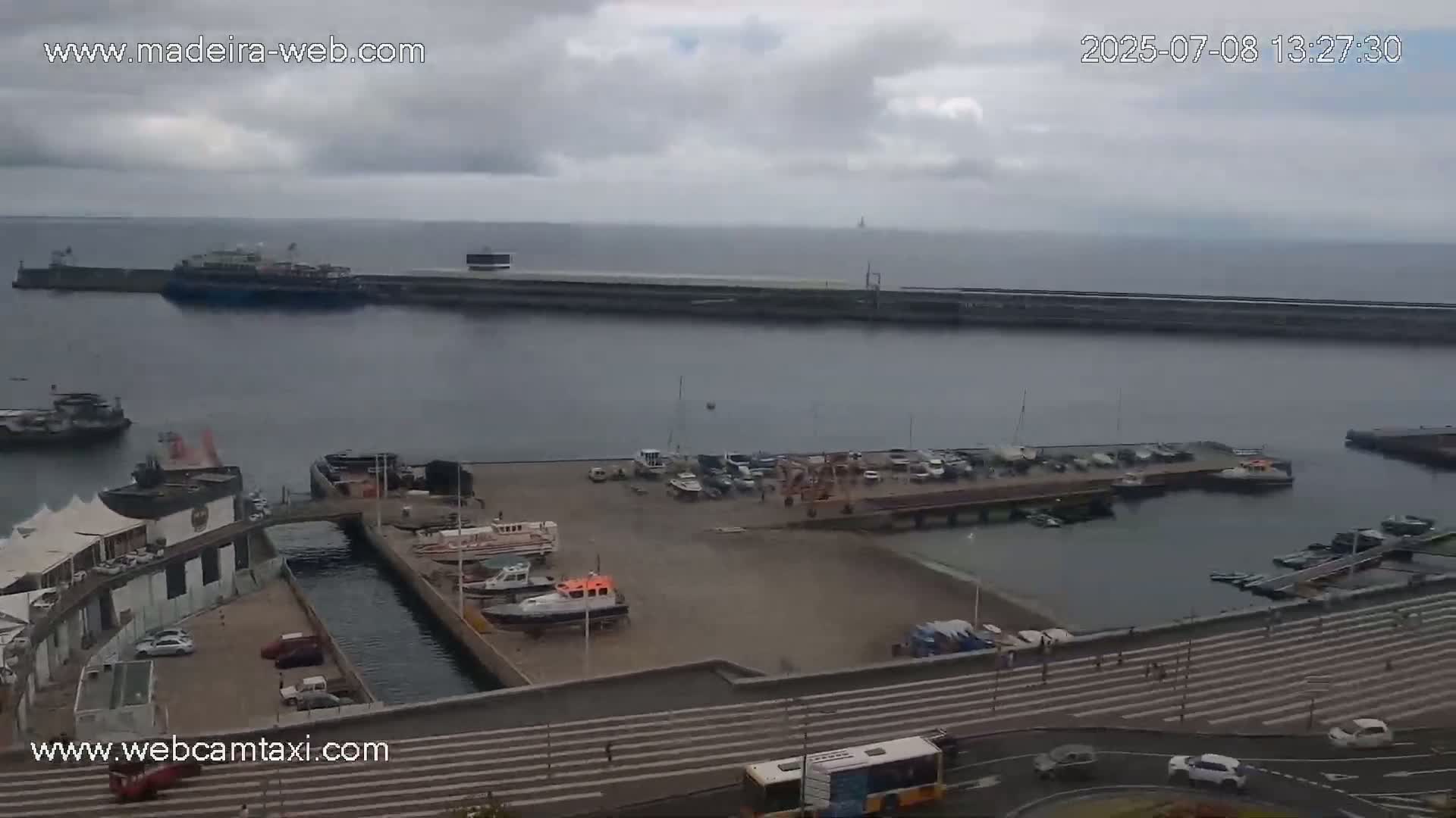 Funchal Marina & Coast Live Cam - Funchal, Madeira, Portugal