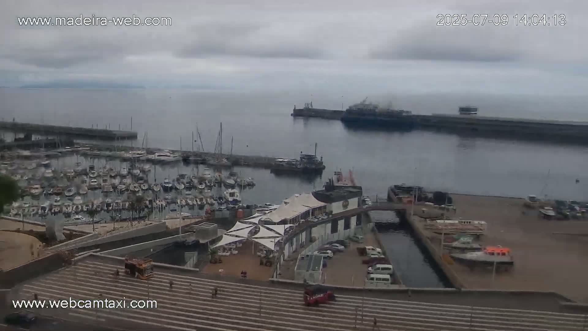 Funchal Marina & Coast Live Cam - Funchal, Madeira, Portugal