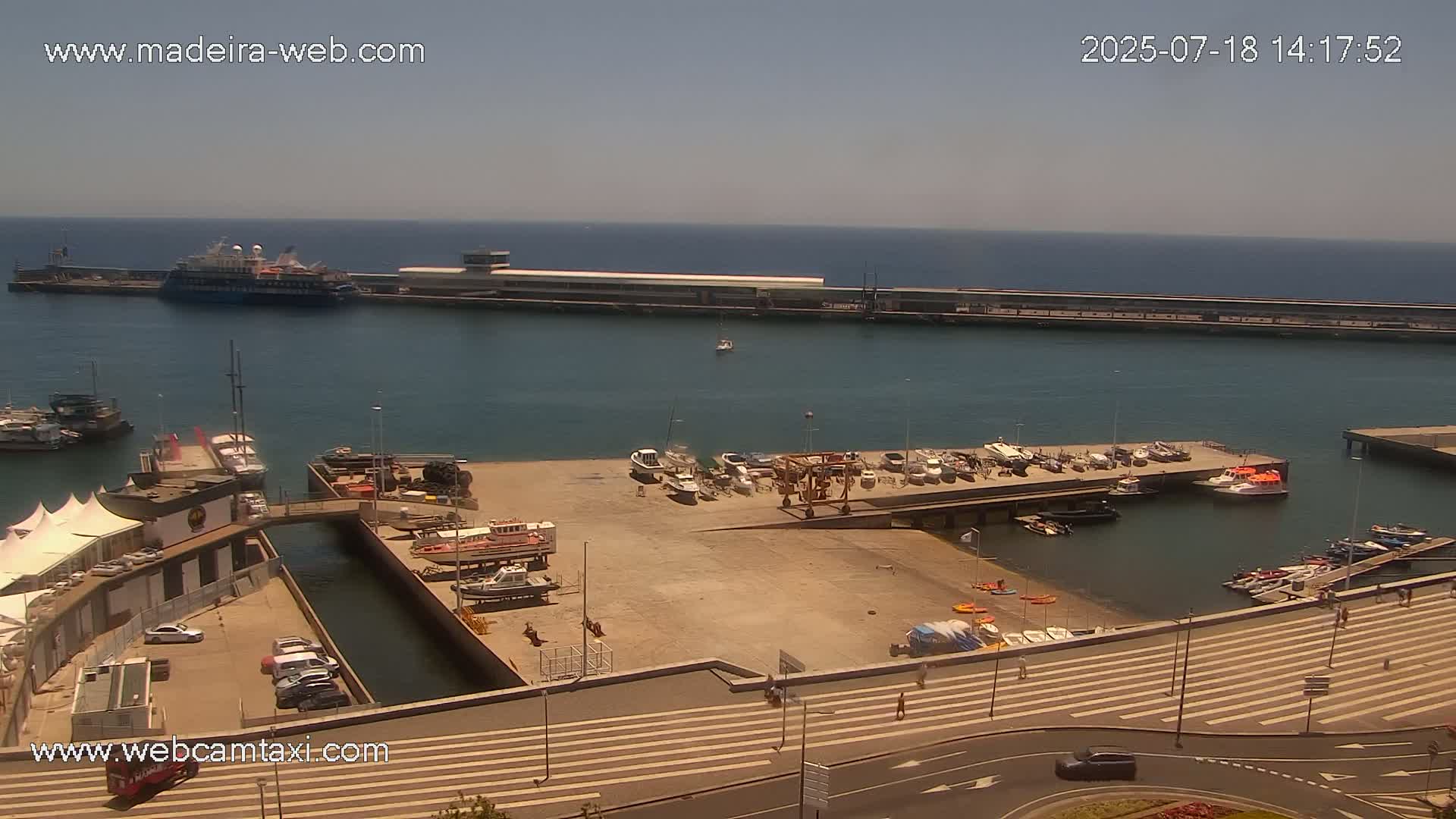 Funchal Marina & Coast Live Cam - Funchal, Madeira, Portugal