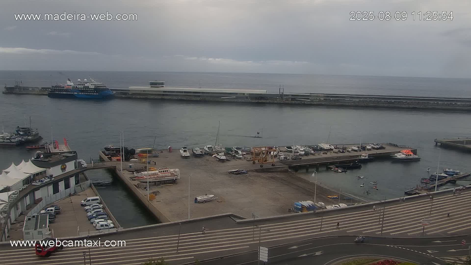 Funchal Marina & Coast Live Cam - Funchal, Madeira, Portugal