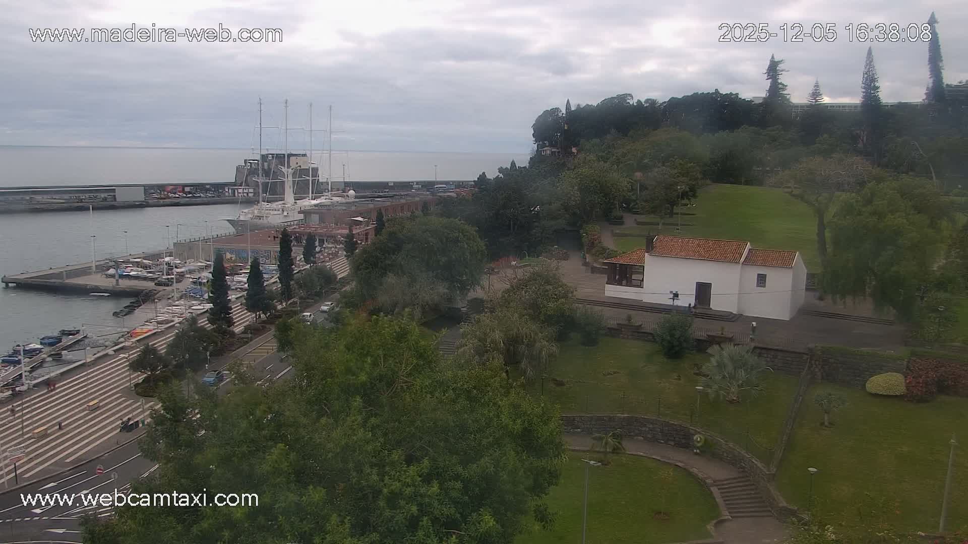 Funchal Marina & Coast Live Cam - Funchal, Madeira, Portugal