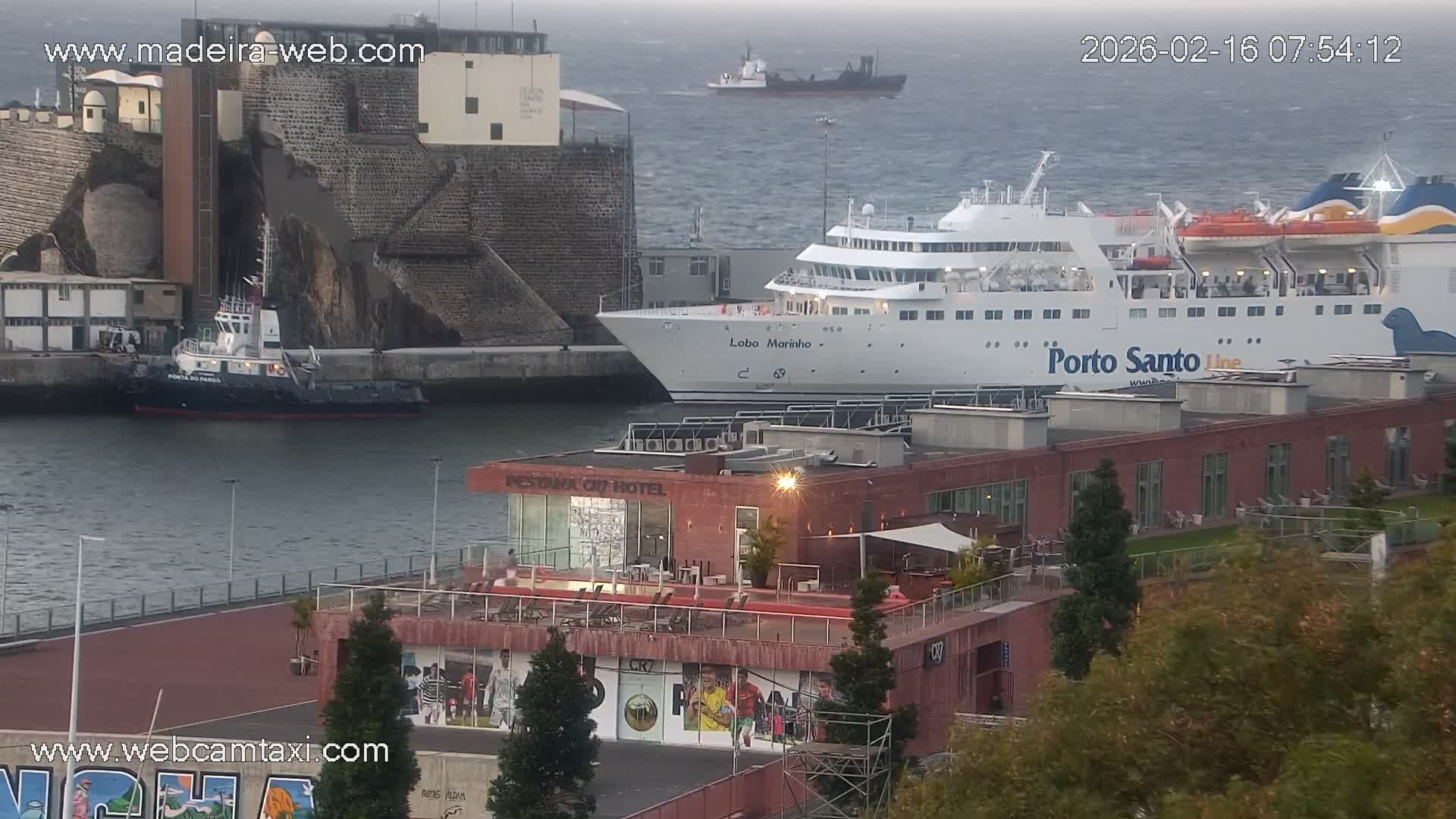 Funchal Marina & Coast Live Cam - Funchal, Madeira, Portugal