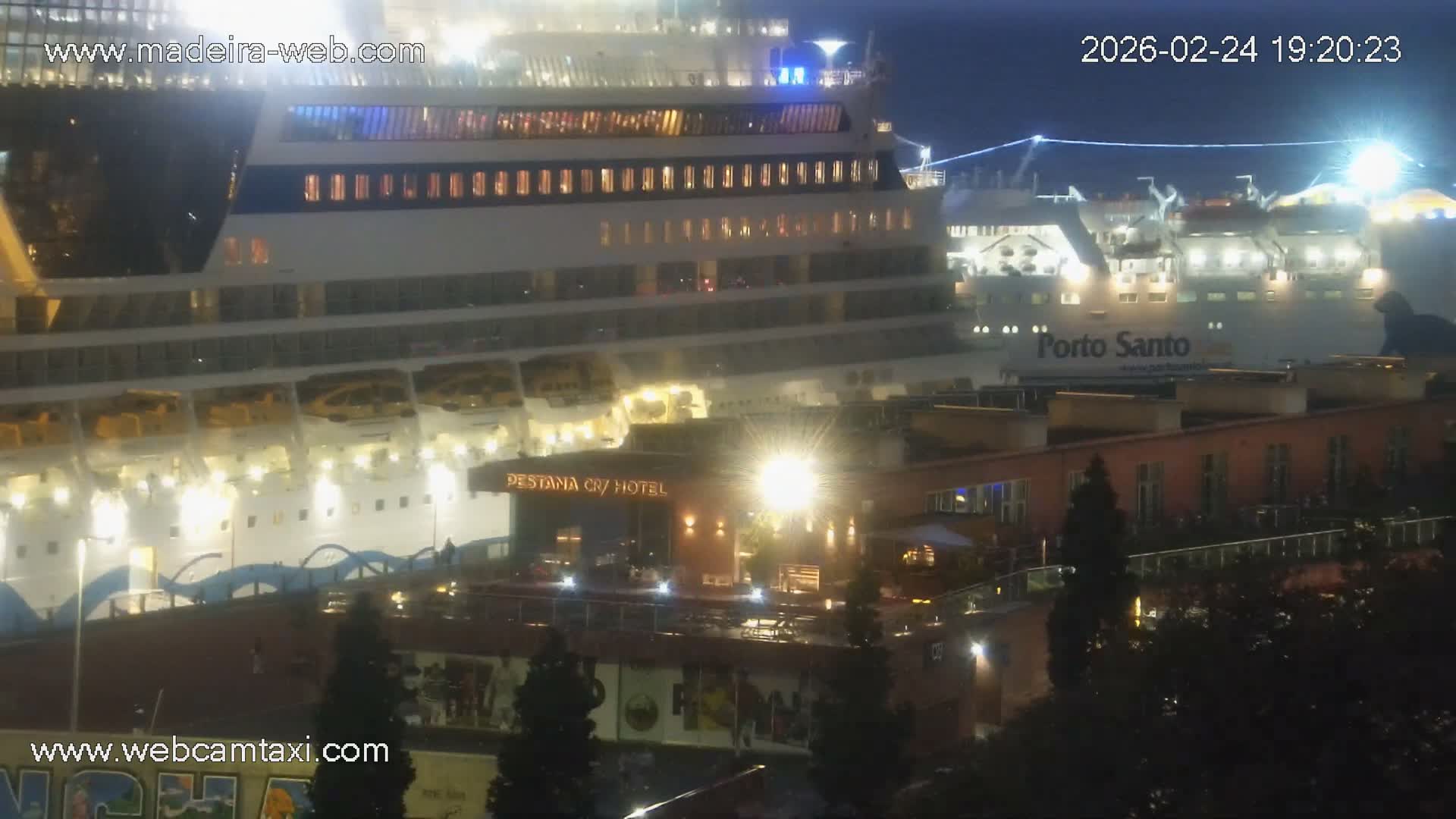 Funchal Marina & Coast Live Cam - Funchal, Madeira, Portugal