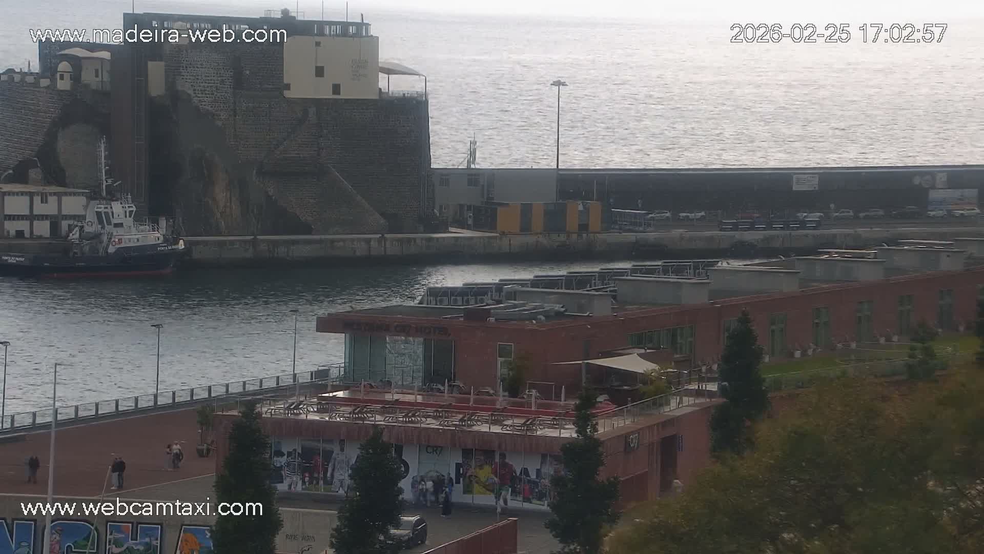 Funchal Marina & Coast Live Cam - Funchal, Madeira, Portugal