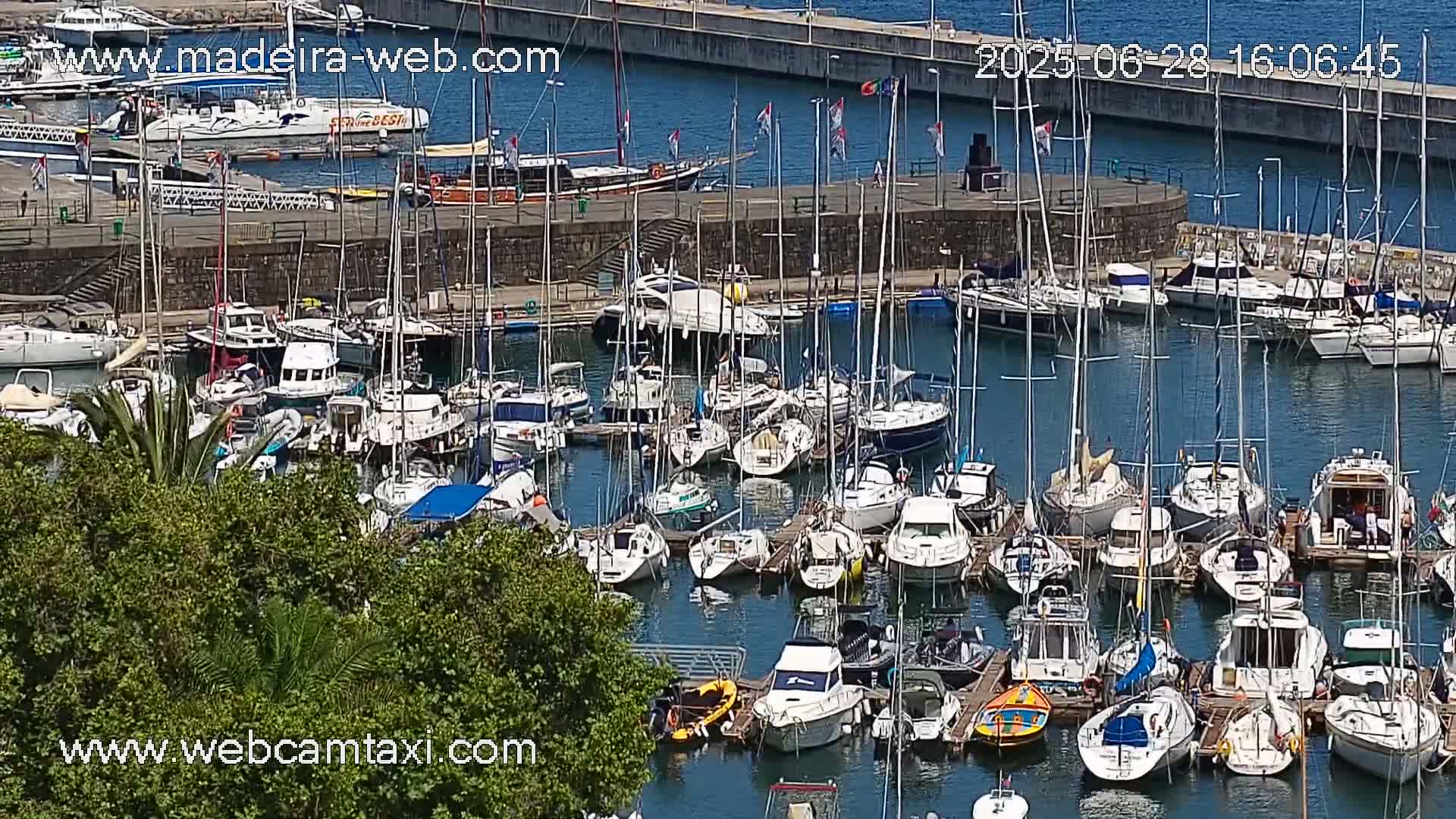 Funchal Coast Live Cam - Funchal, Madeira, Portugal