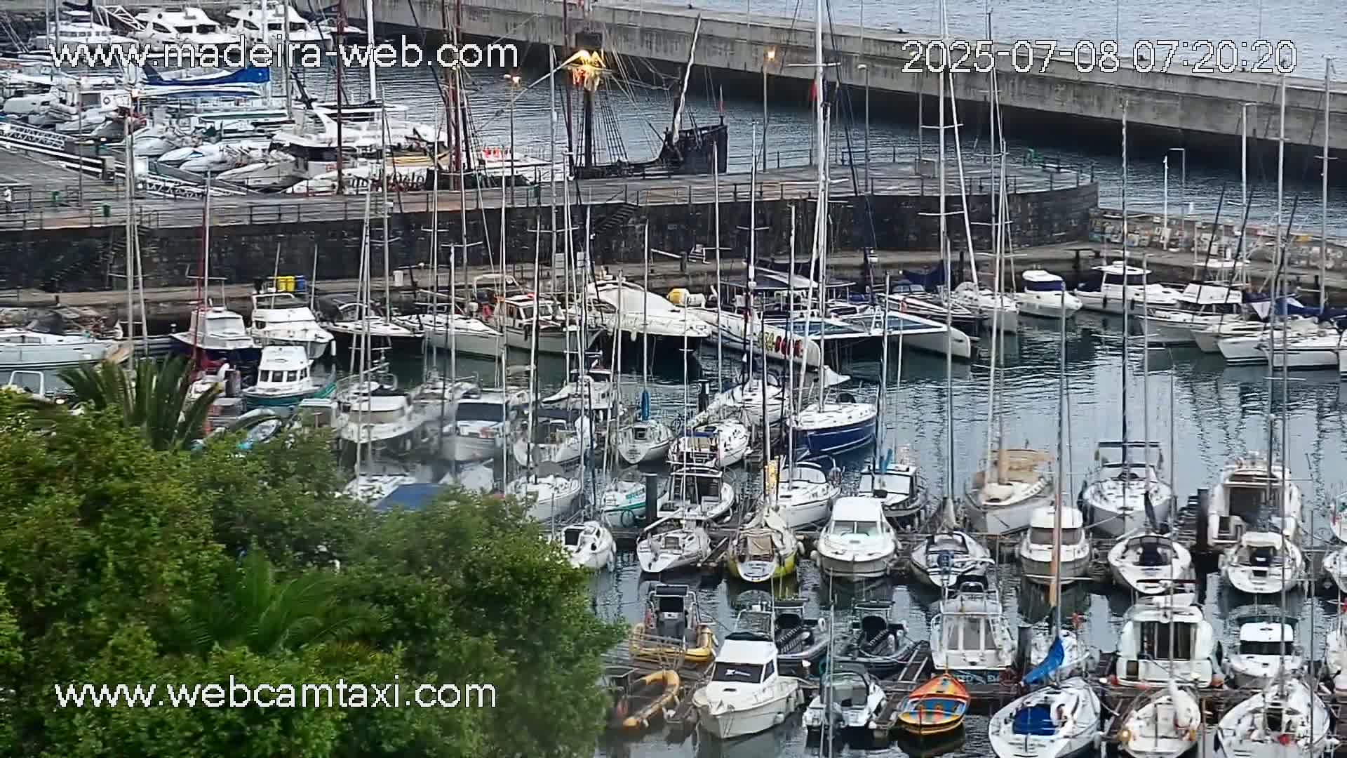 Funchal Coast Live Cam - Funchal, Madeira, Portugal