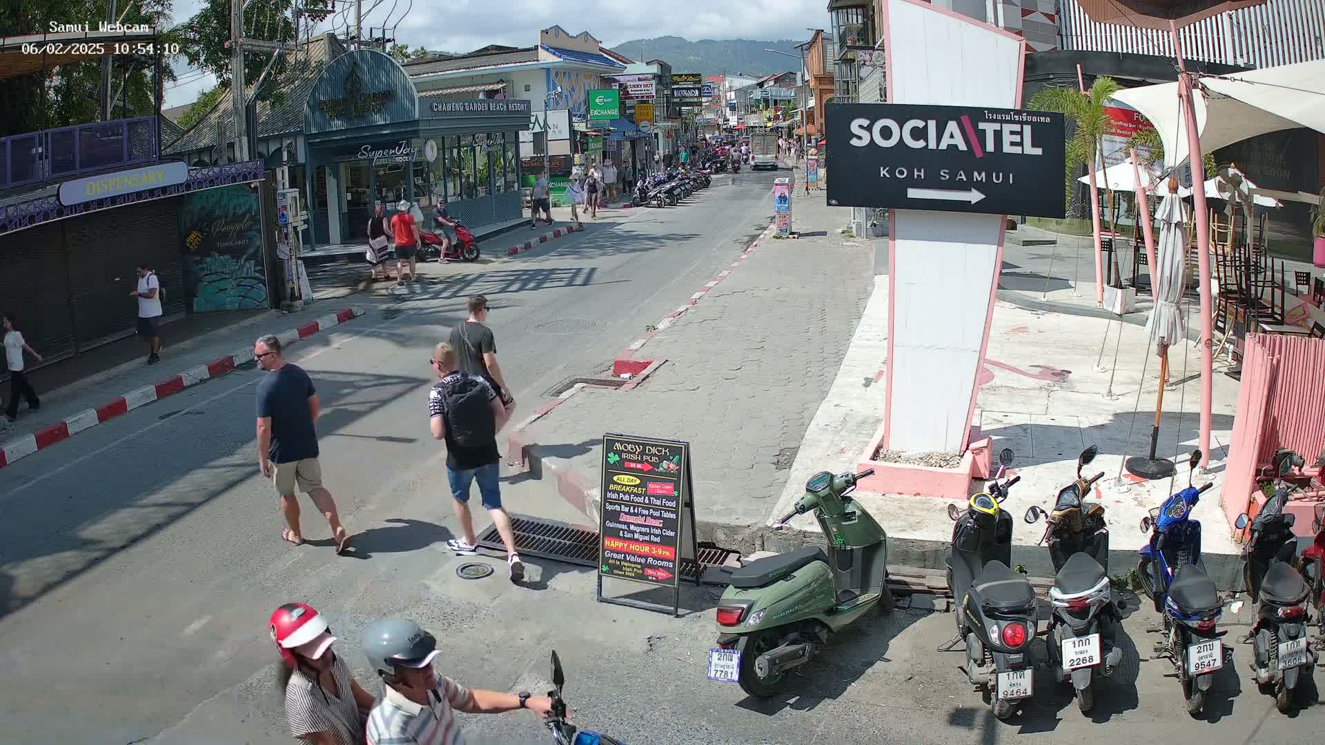 Chaweng Town Center Live Cam - Ko Samui, Surat Thani, Thailand