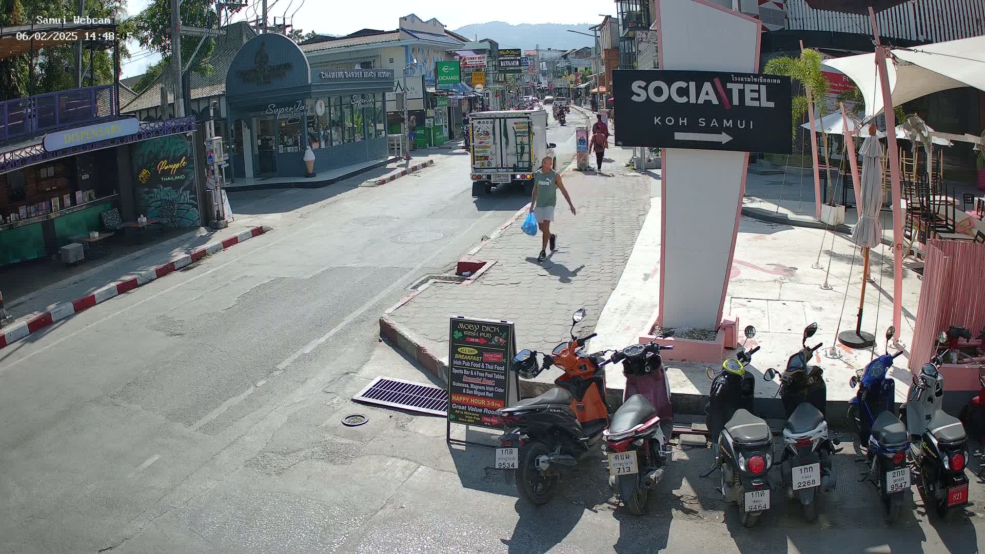 Chaweng Town Center Live Cam - Ko Samui, Surat Thani, Thailand