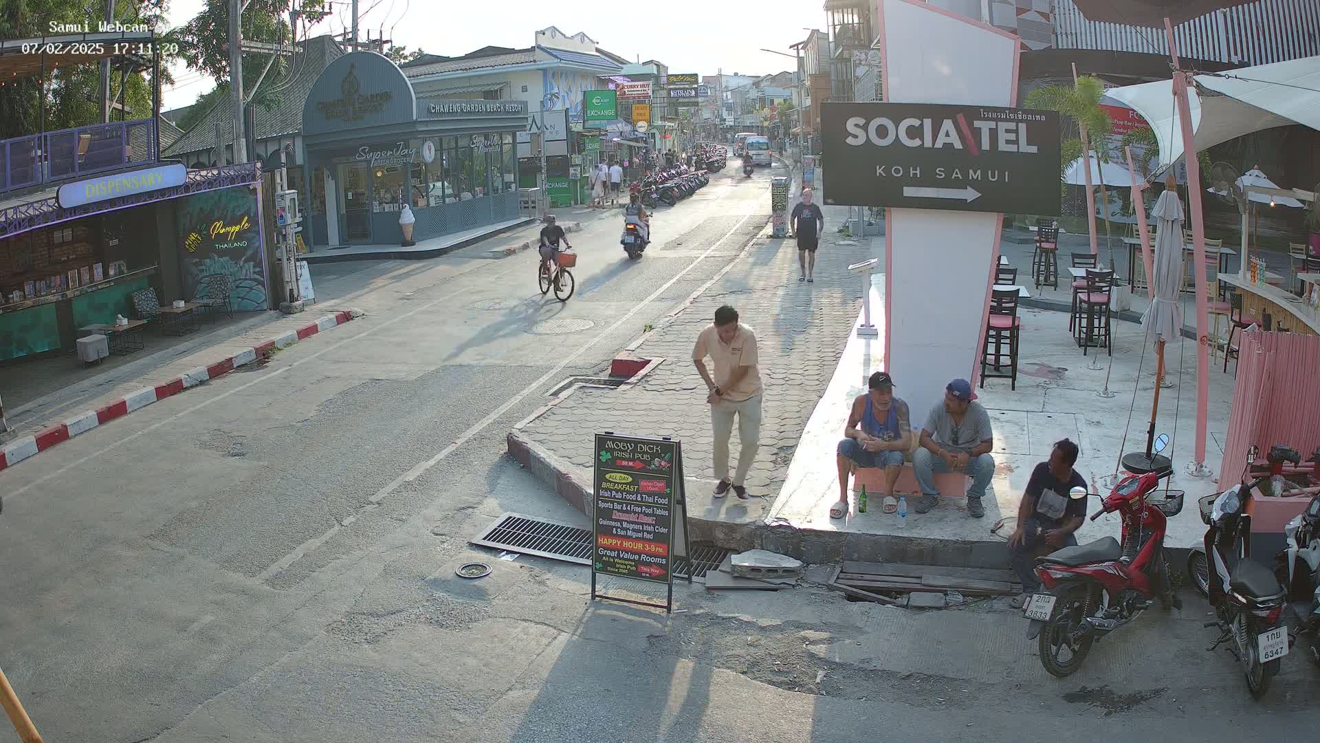 Chaweng Town Center Live Cam - Ko Samui, Surat Thani, Thailand
