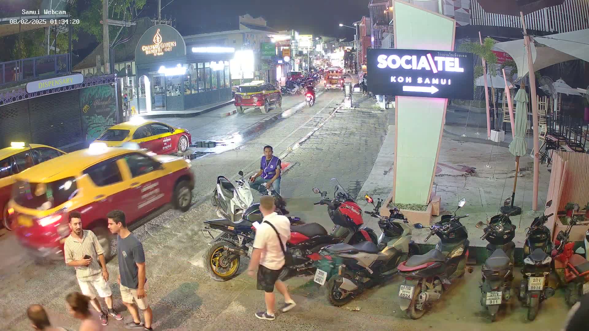 Chaweng Town Center Live Cam - Ko Samui, Surat Thani, Thailand