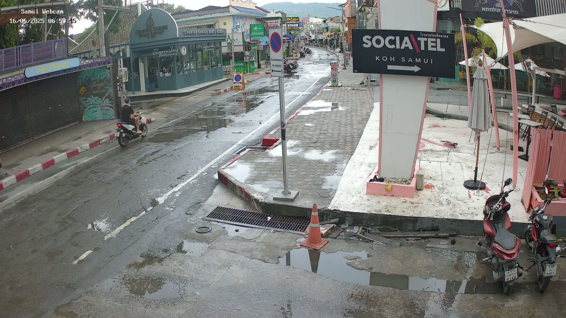 Chaweng Town Center Live Cam - Ko Samui, Surat Thani, Thailand