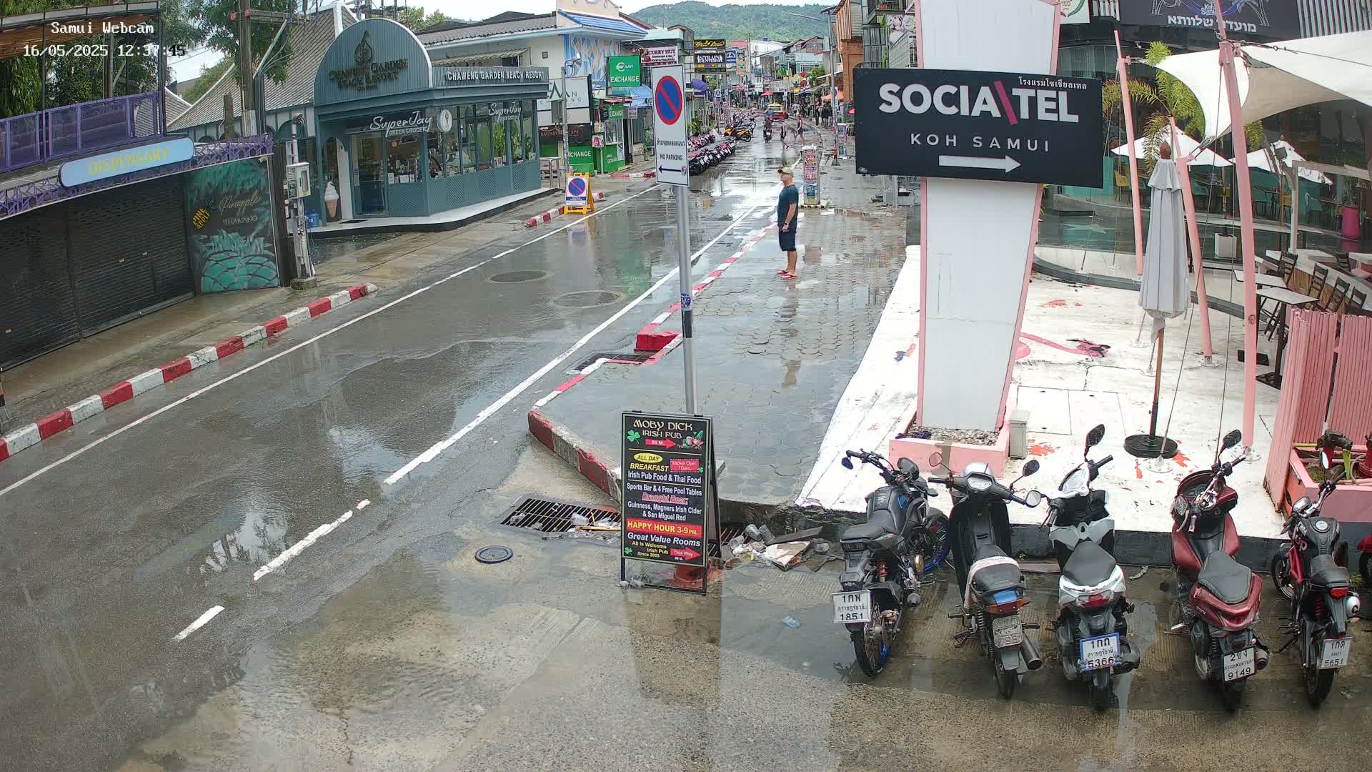 Chaweng Town Center Live Cam - Ko Samui, Surat Thani, Thailand