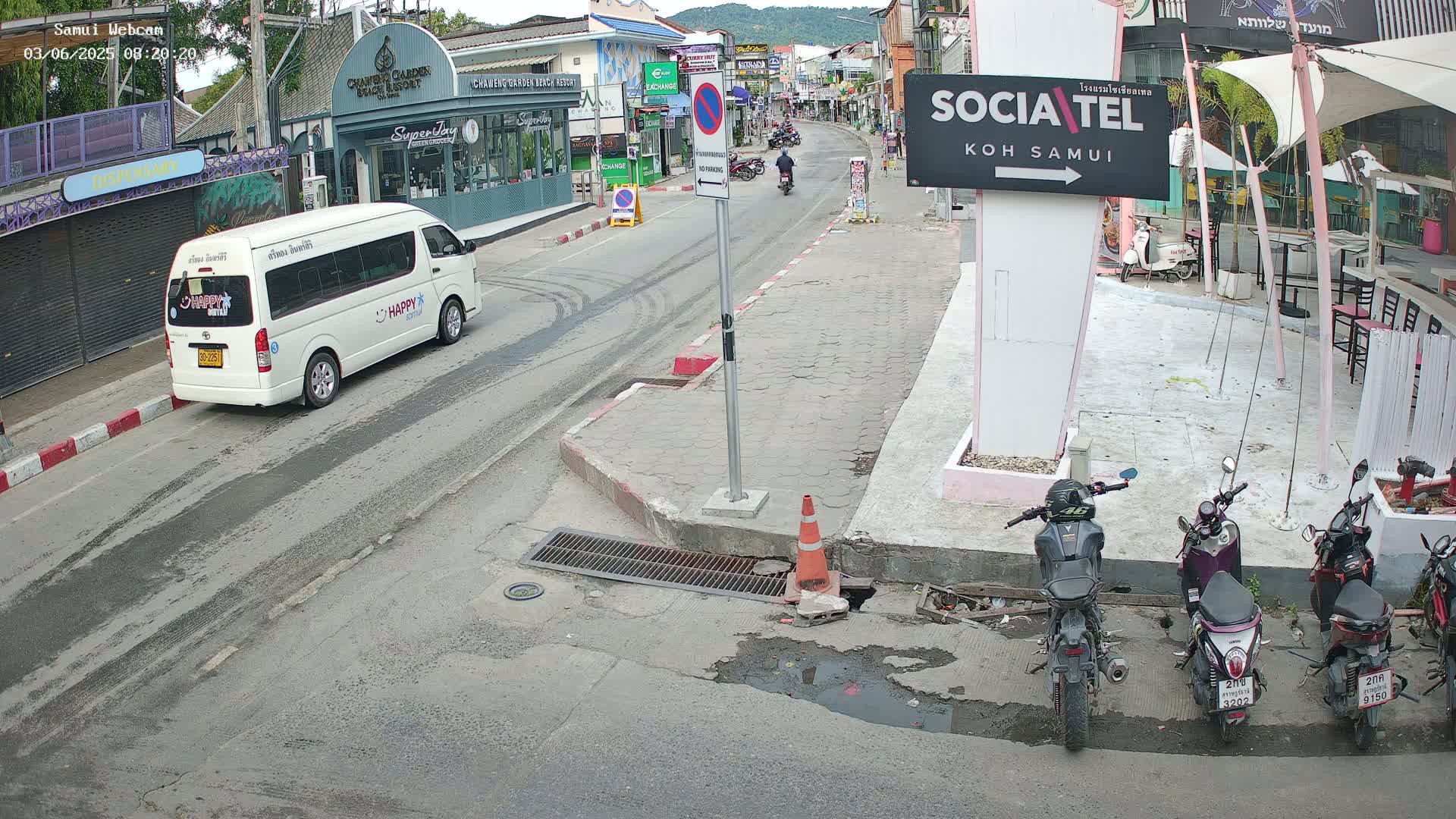 Chaweng Town Center Live Cam - Ko Samui, Surat Thani, Thailand