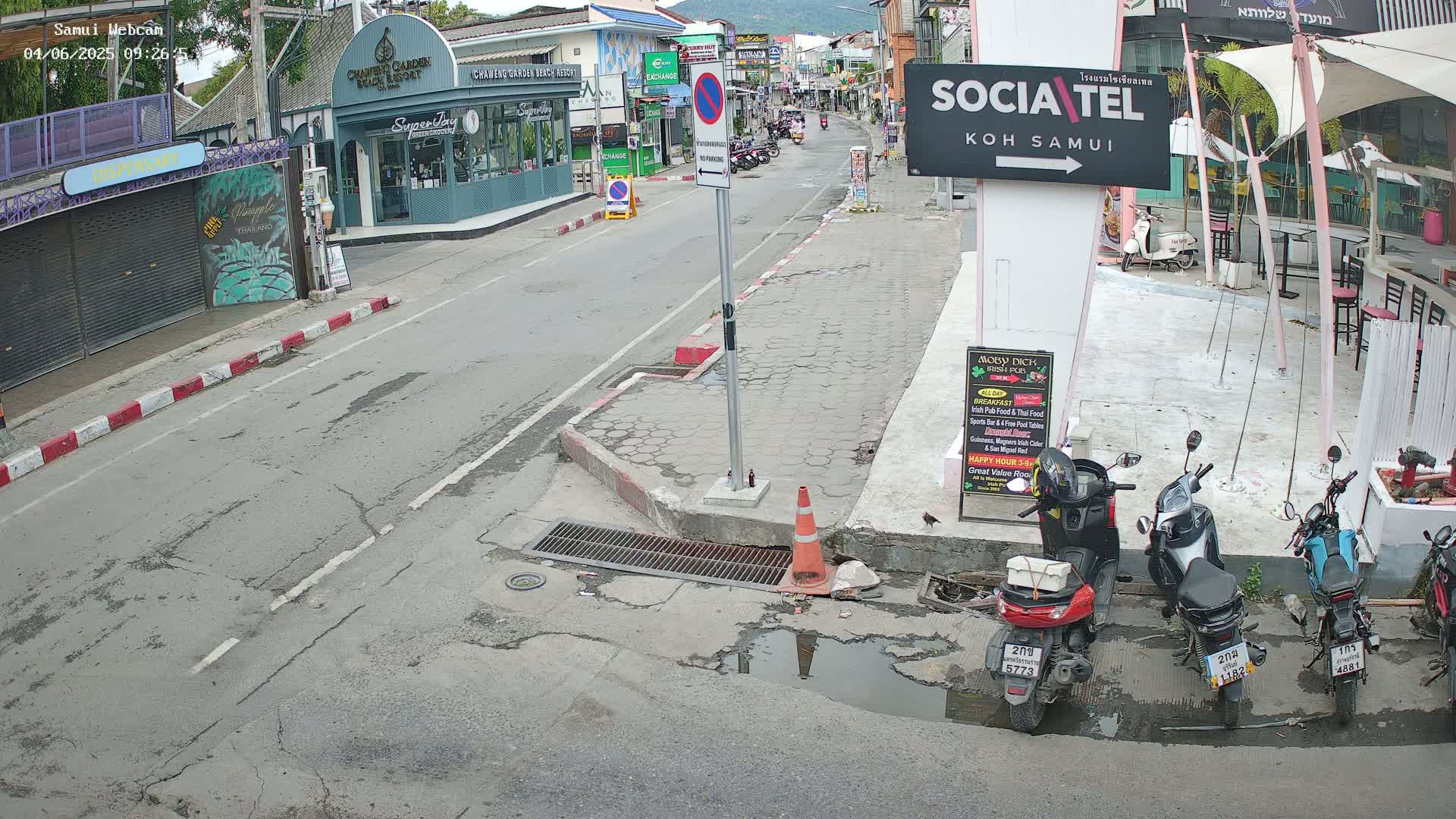 Chaweng Town Center Live Cam - Ko Samui, Surat Thani, Thailand