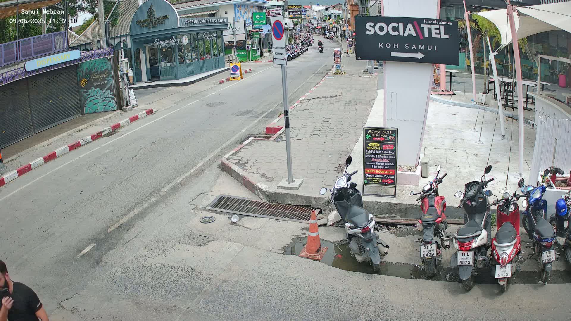 Chaweng Town Center Live Cam - Ko Samui, Surat Thani, Thailand