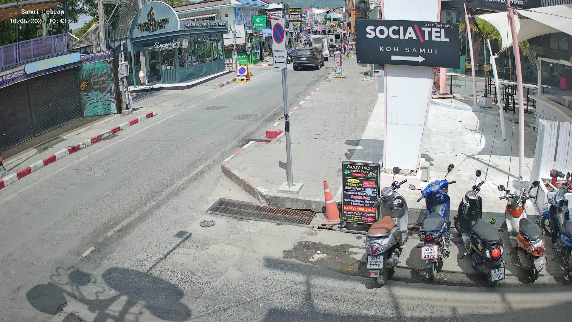 Chaweng Town Center Live Cam - Ko Samui, Surat Thani, Thailand