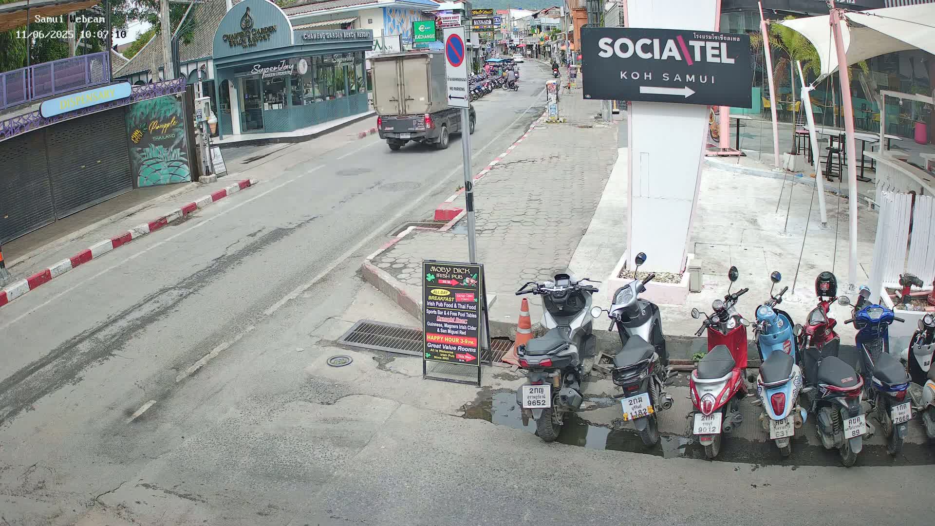 Chaweng Town Center Live Cam - Ko Samui, Surat Thani, Thailand