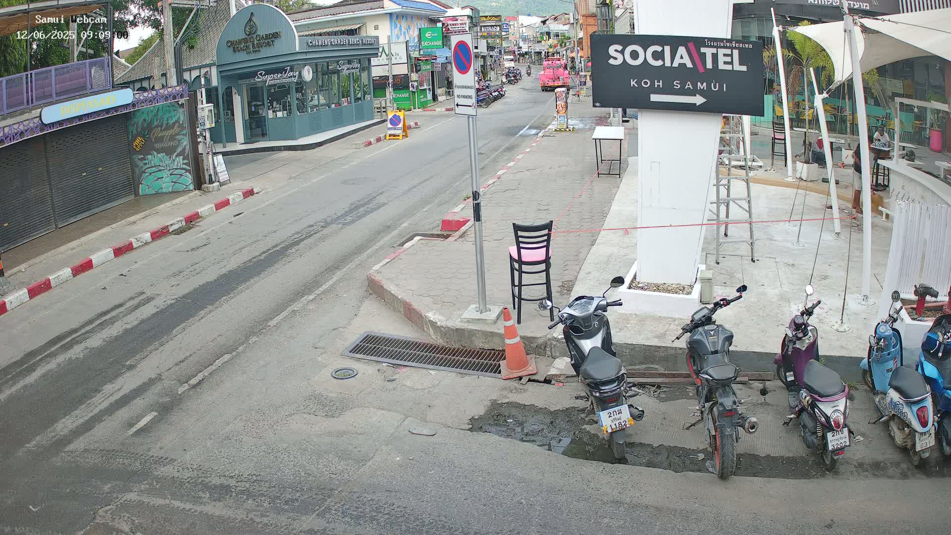 Chaweng Town Center Live Cam - Ko Samui, Surat Thani, Thailand