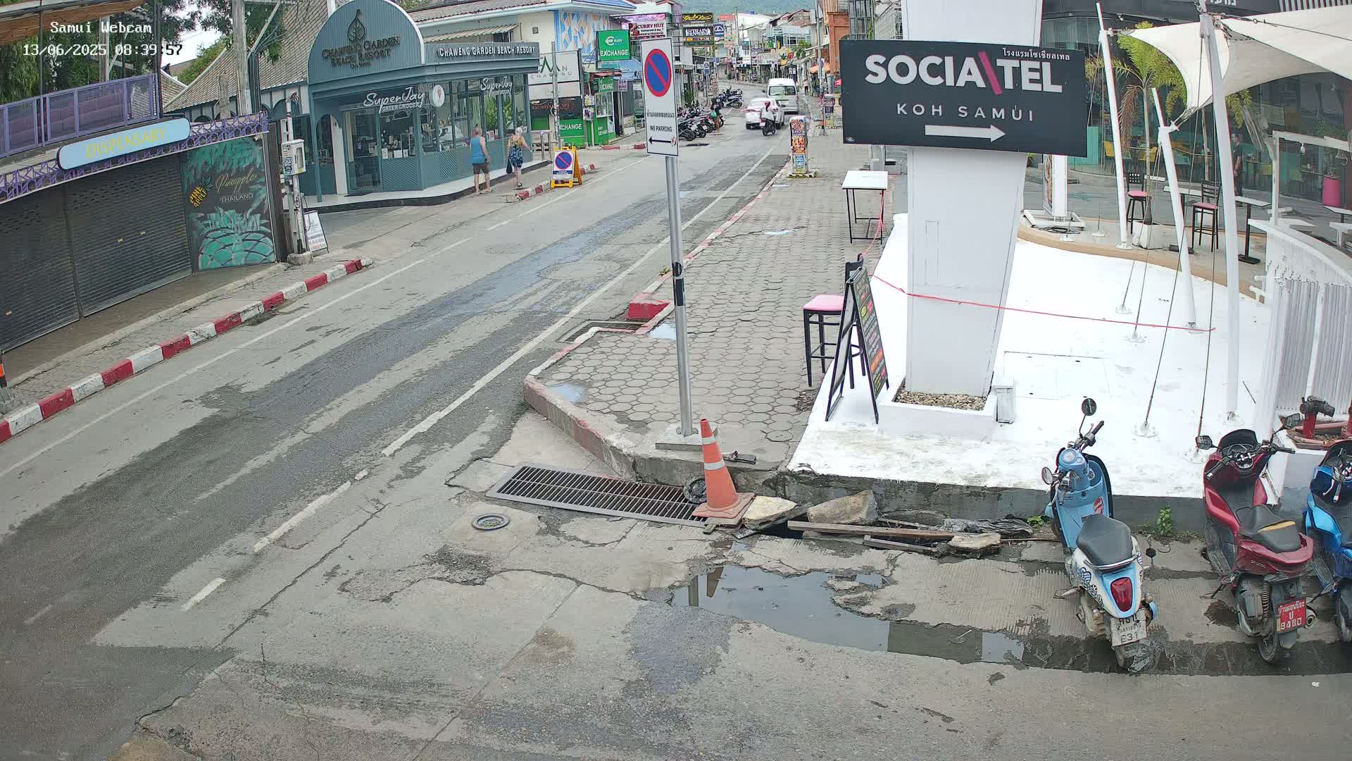 Chaweng Town Center Live Cam - Ko Samui, Surat Thani, Thailand
