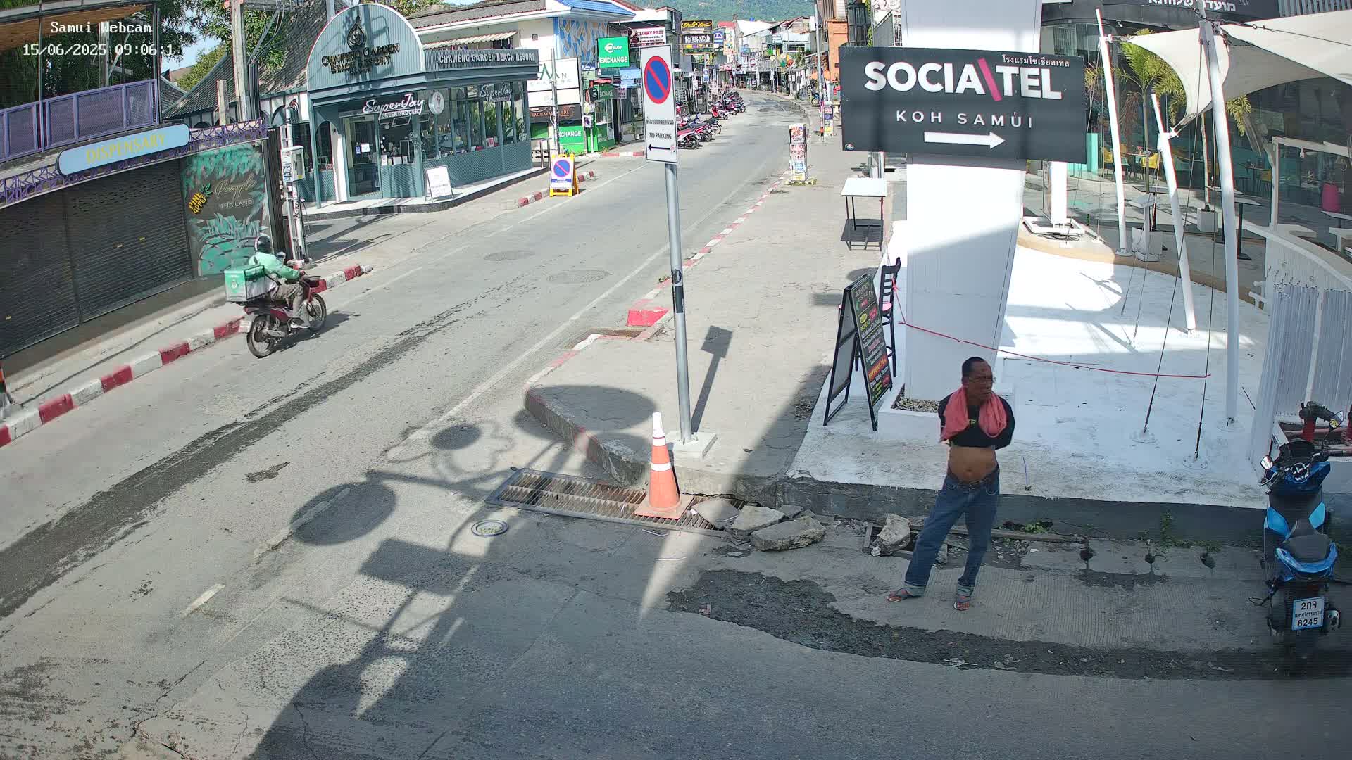 Chaweng Town Center Live Cam - Ko Samui, Surat Thani, Thailand