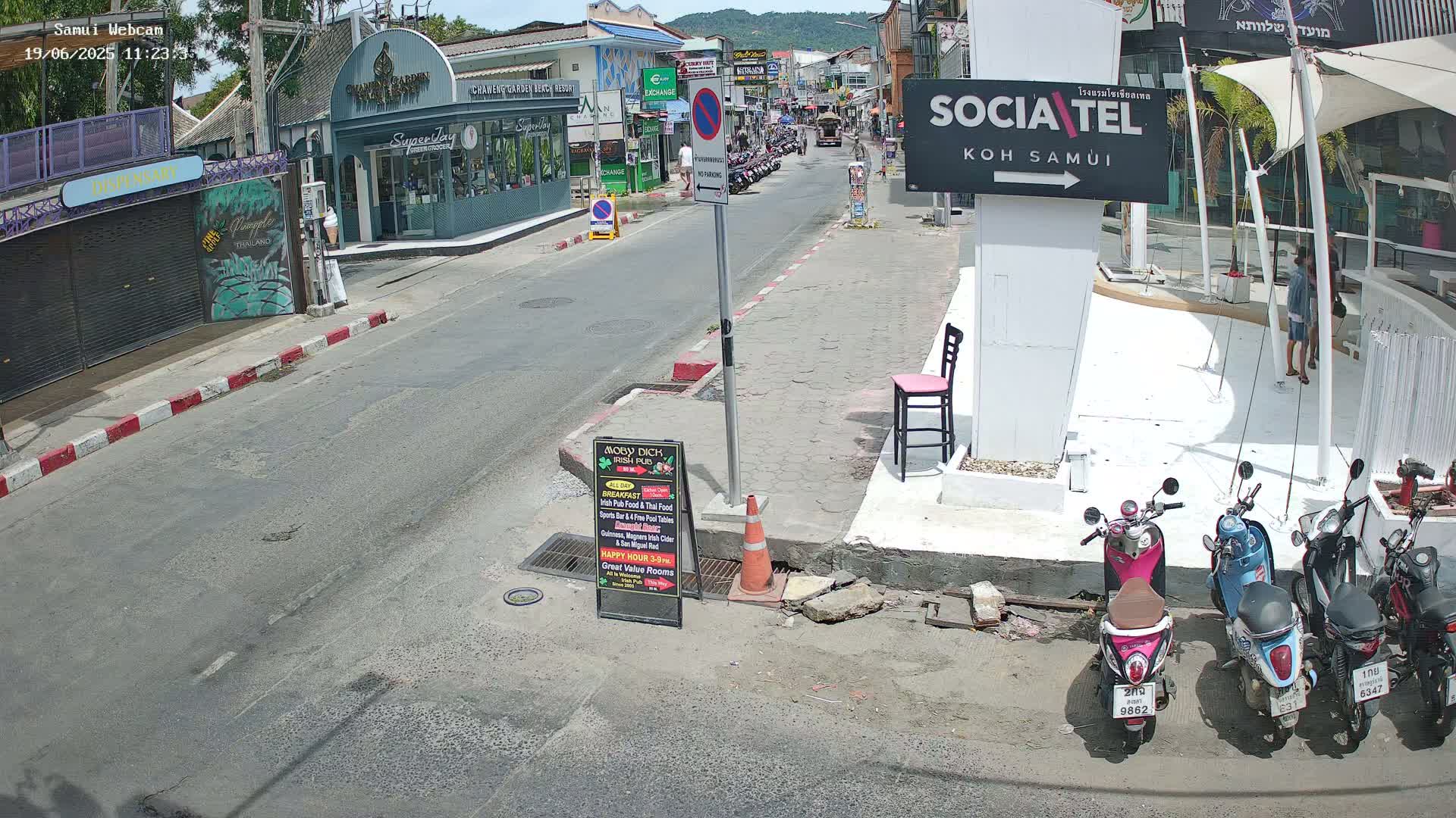 Chaweng Town Center Live Cam - Ko Samui, Surat Thani, Thailand