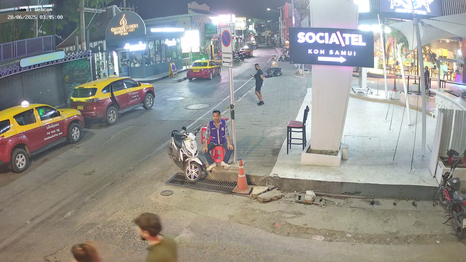 Chaweng Town Center Live Cam - Ko Samui, Surat Thani, Thailand