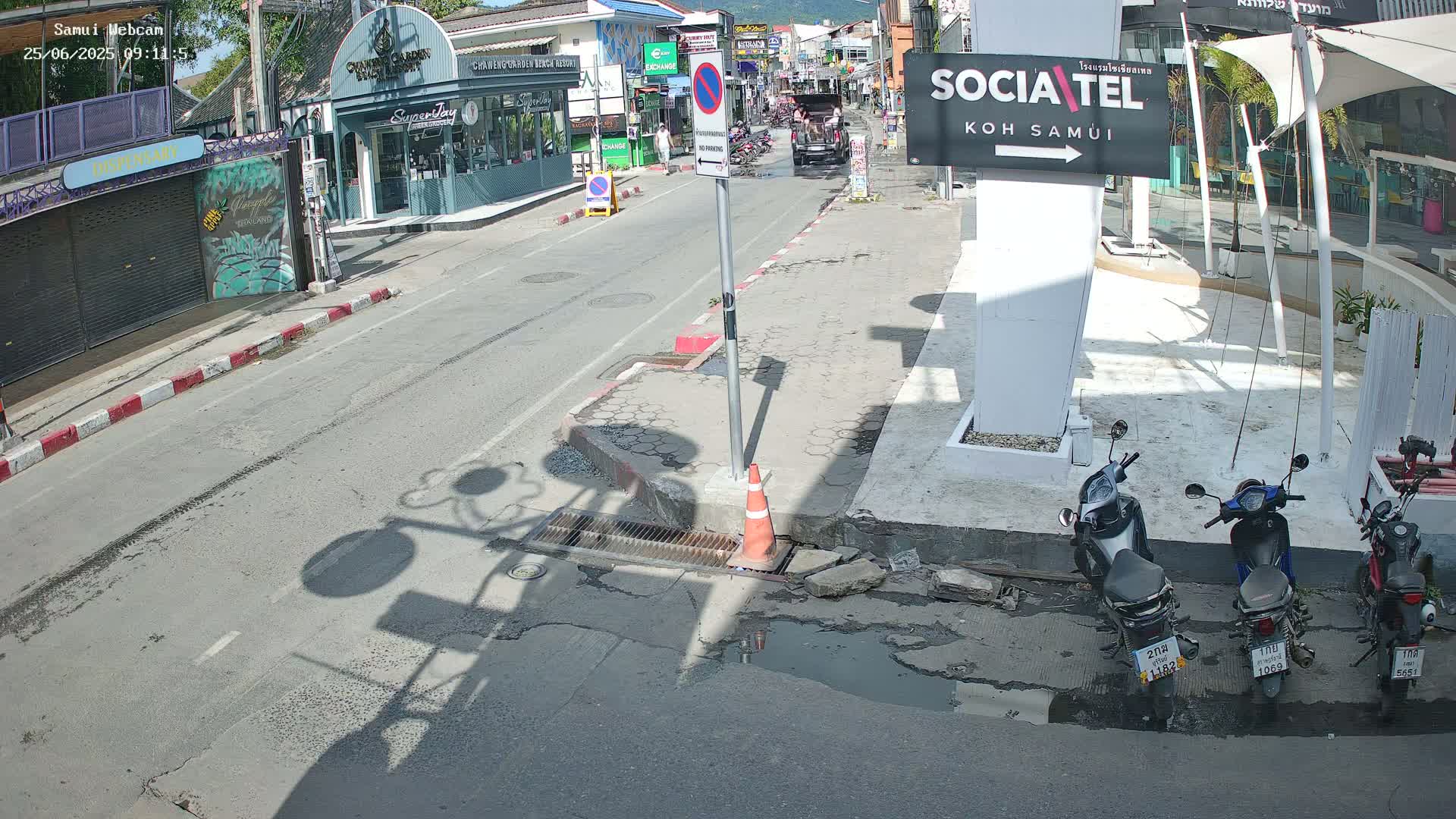 Chaweng Town Center Live Cam - Ko Samui, Surat Thani, Thailand