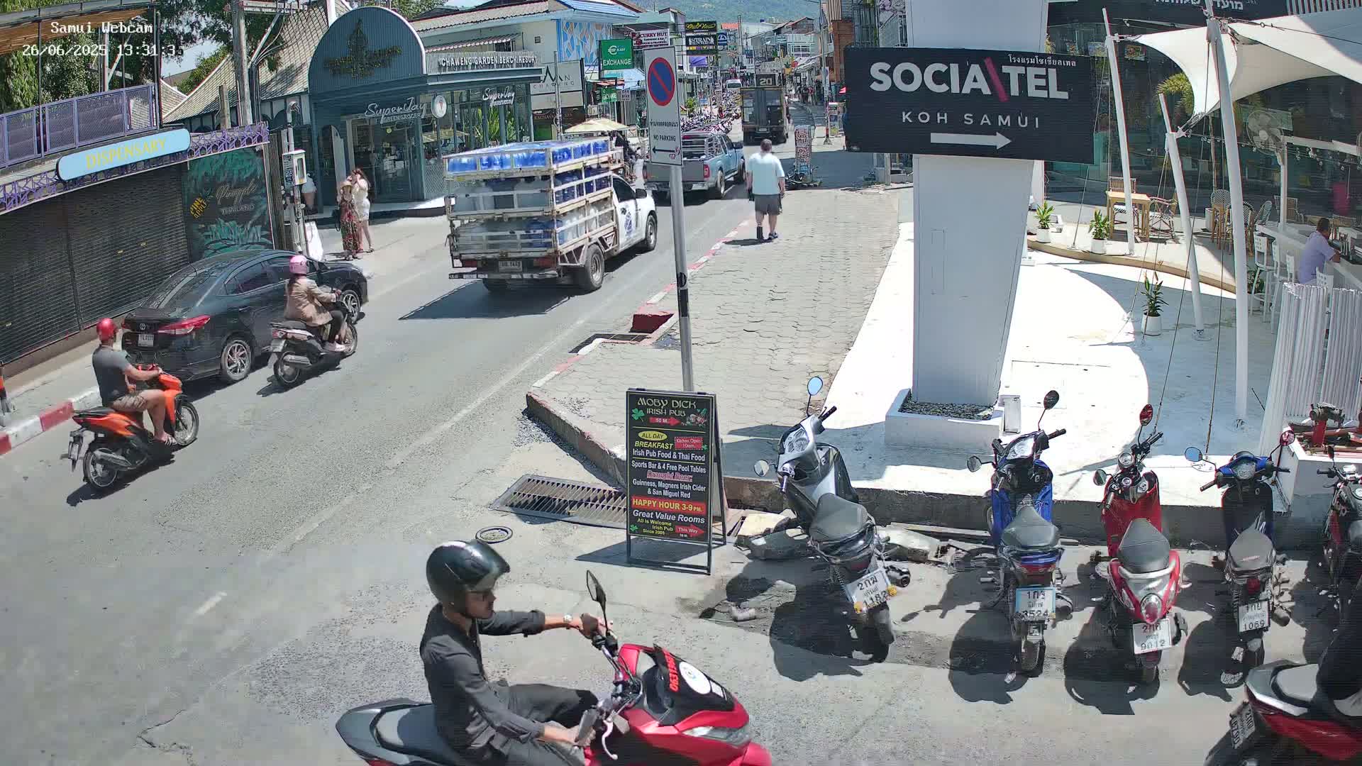 Chaweng Town Center Live Cam - Ko Samui, Surat Thani, Thailand