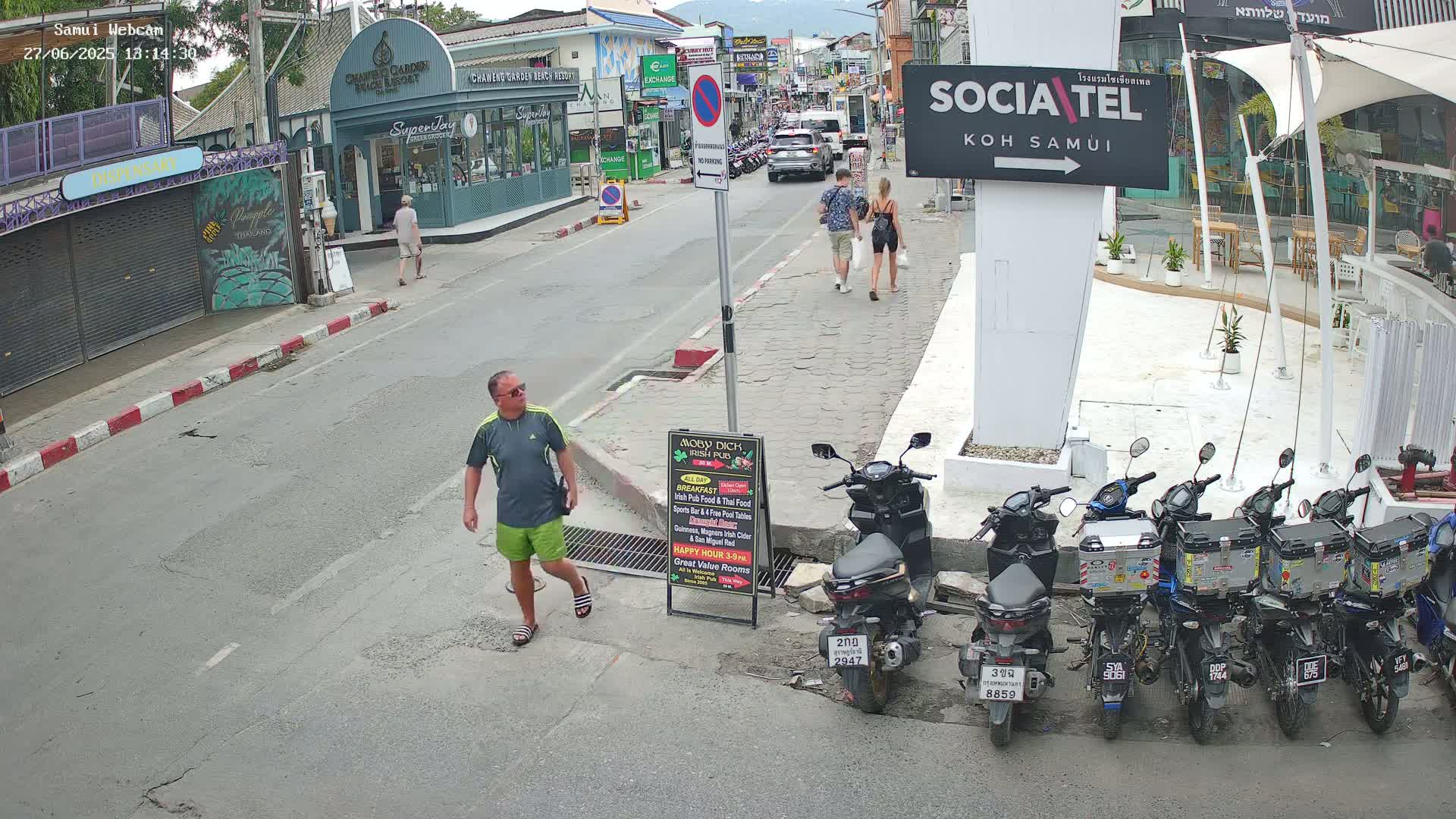 Chaweng Town Center Live Cam - Ko Samui, Surat Thani, Thailand