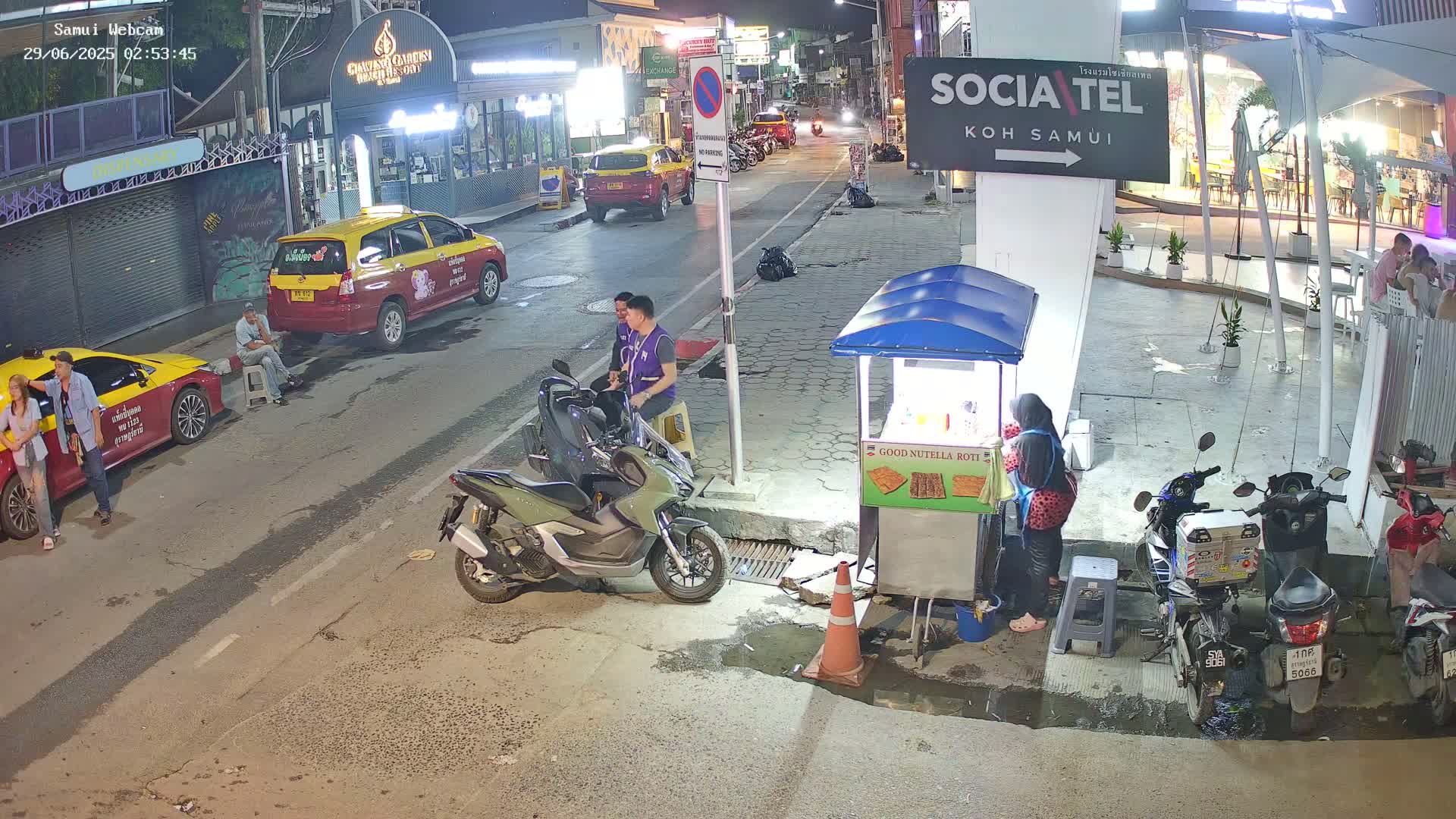 Chaweng Town Center Live Cam - Ko Samui, Surat Thani, Thailand