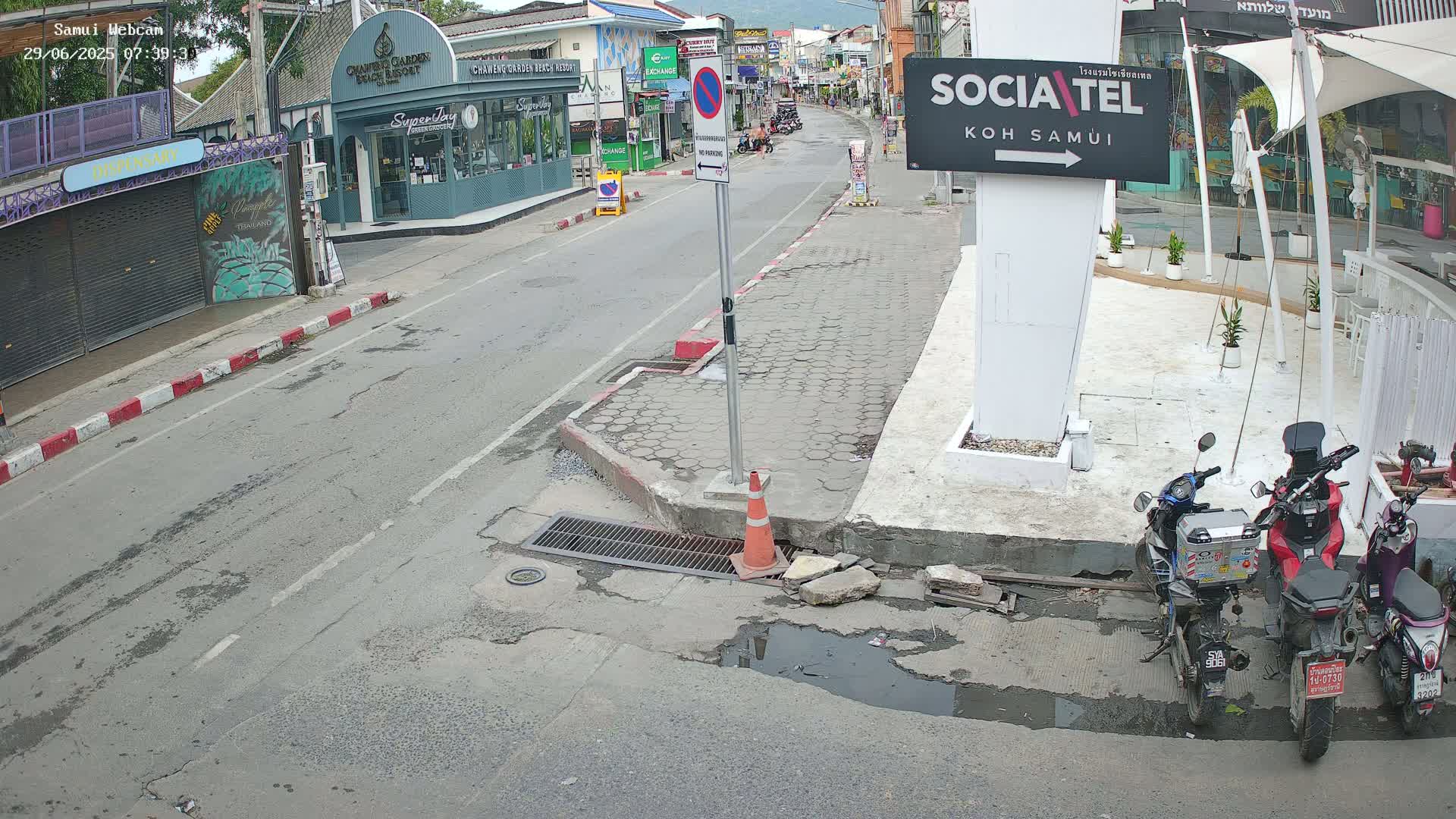 Chaweng Town Center Live Cam - Ko Samui, Surat Thani, Thailand