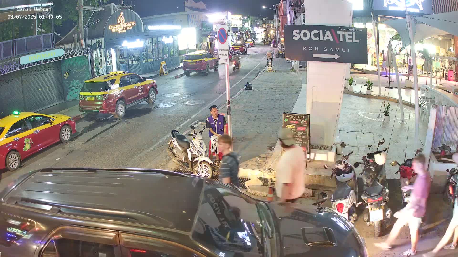 Chaweng Town Center Live Cam - Ko Samui, Surat Thani, Thailand