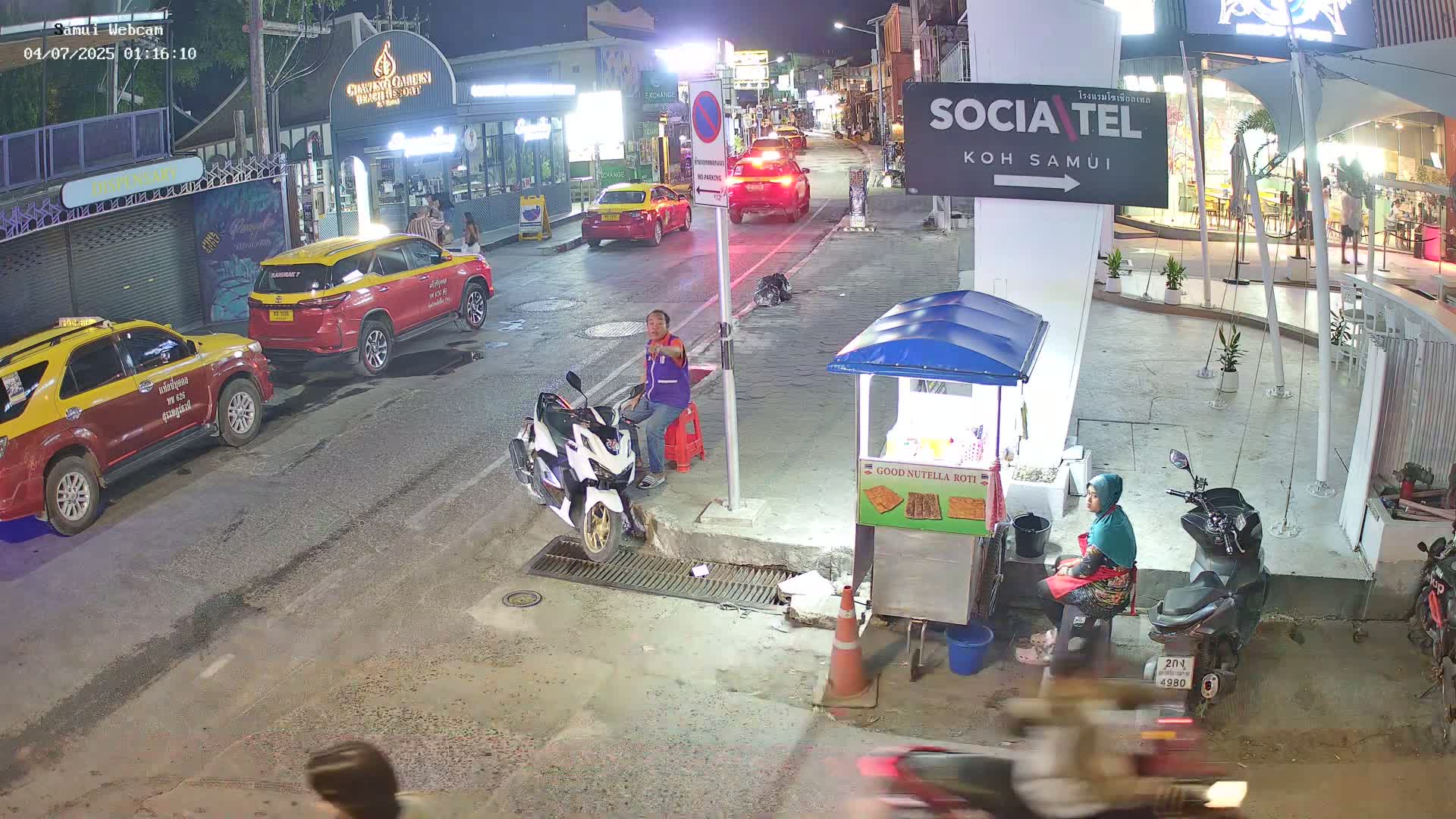 Chaweng Town Center Live Cam - Ko Samui, Surat Thani, Thailand