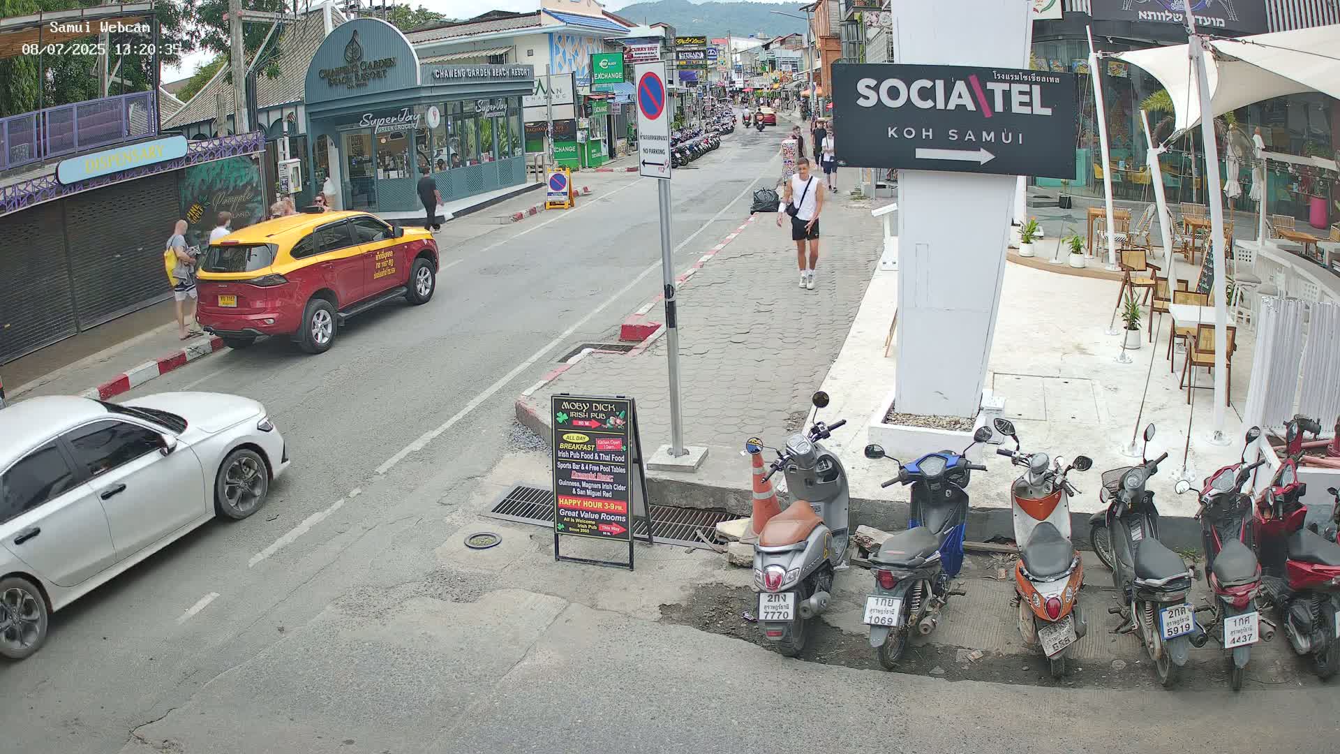 Chaweng Town Center Live Cam - Ko Samui, Surat Thani, Thailand