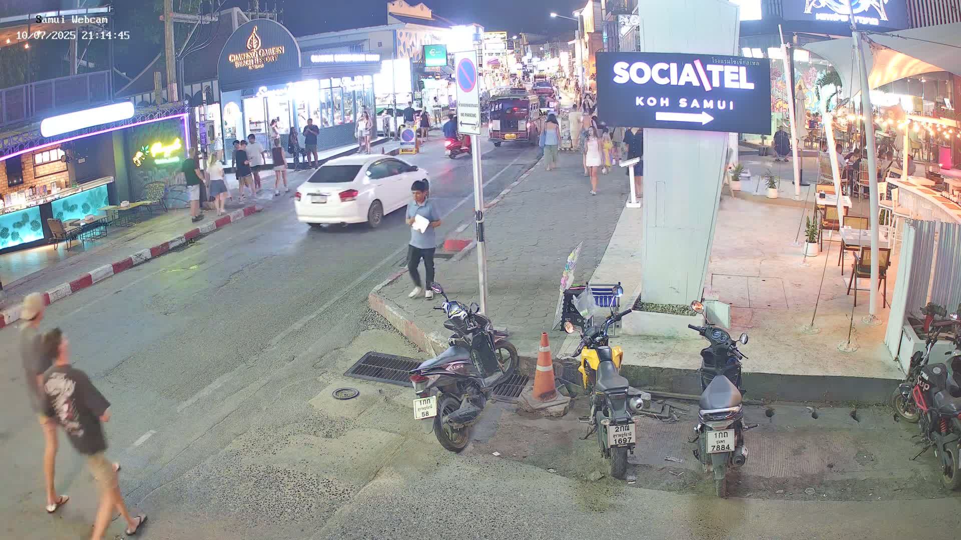 Chaweng Town Center Live Cam - Ko Samui, Surat Thani, Thailand